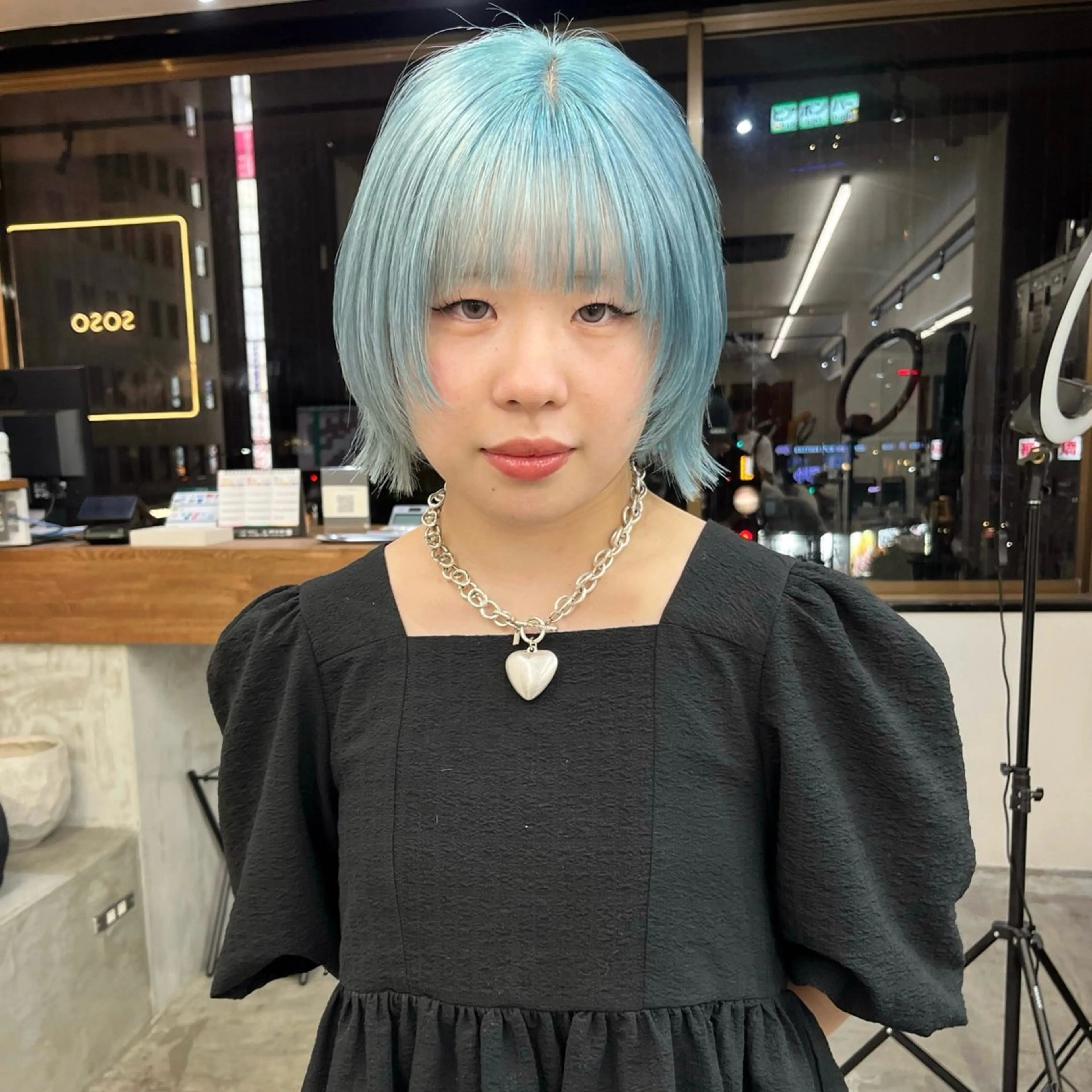ショート カラー ボブレイヤー ブリーチ ブルーカラー ブリーチなしカラー ボブ カット ヘアカラー トリートメント 初めてのショート お任せください✂️のヘアスタイル