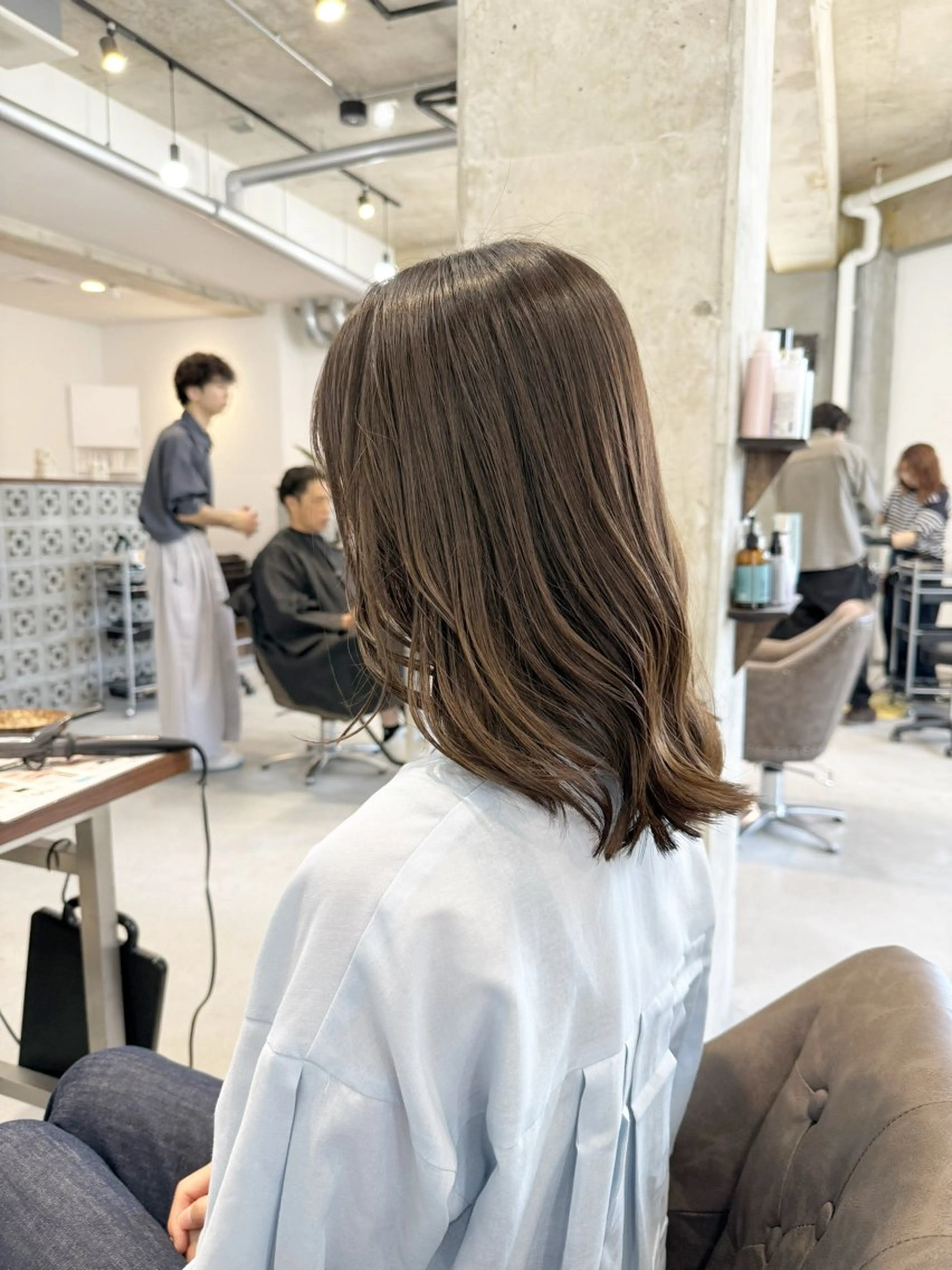 セミロング カラー グレージュ オリーブグレージュ オリーブグレー カット ヘアカラー トリートメント カイリ /レイヤーカットのヘアスタイル