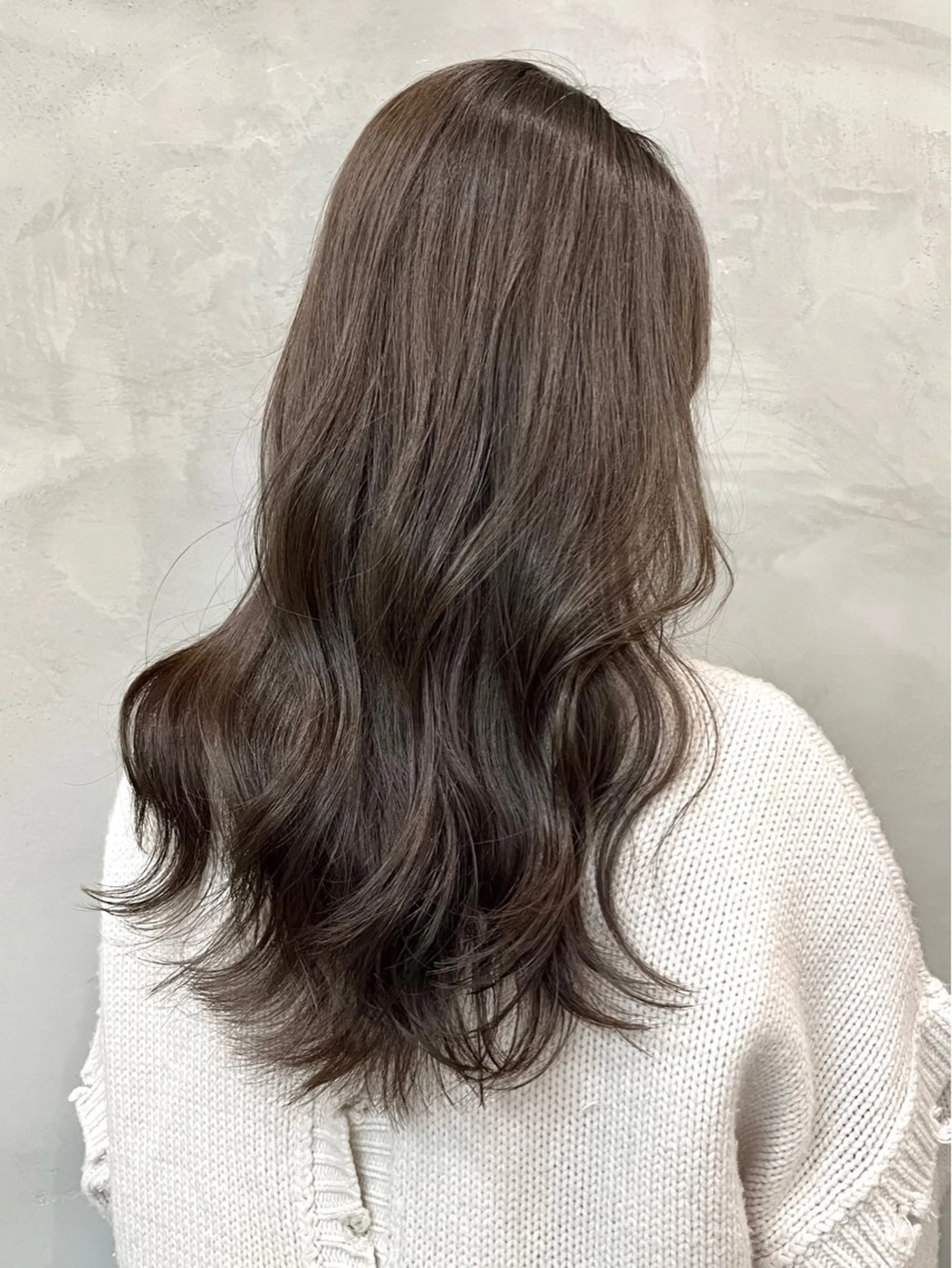 セミロング カラー ベージュカラー ブリーチ ブリーチなしカラー オリーブベージュ ヘアカラー トリートメント 🫧透明感カラー🫧 OIKAWAのヘアスタイル