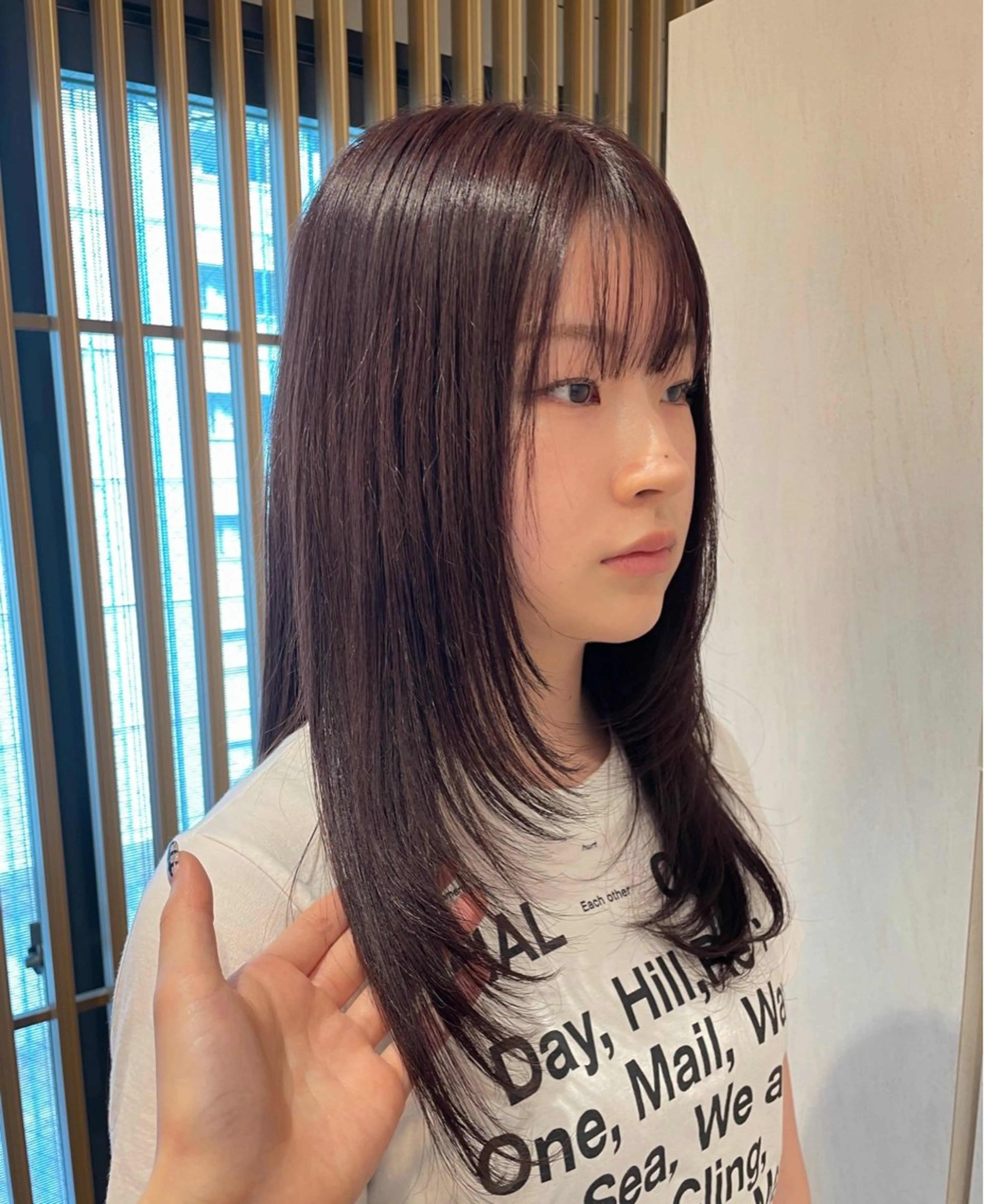 セミロング カット ヘアカラー 本城 紗良のヘアスタイル