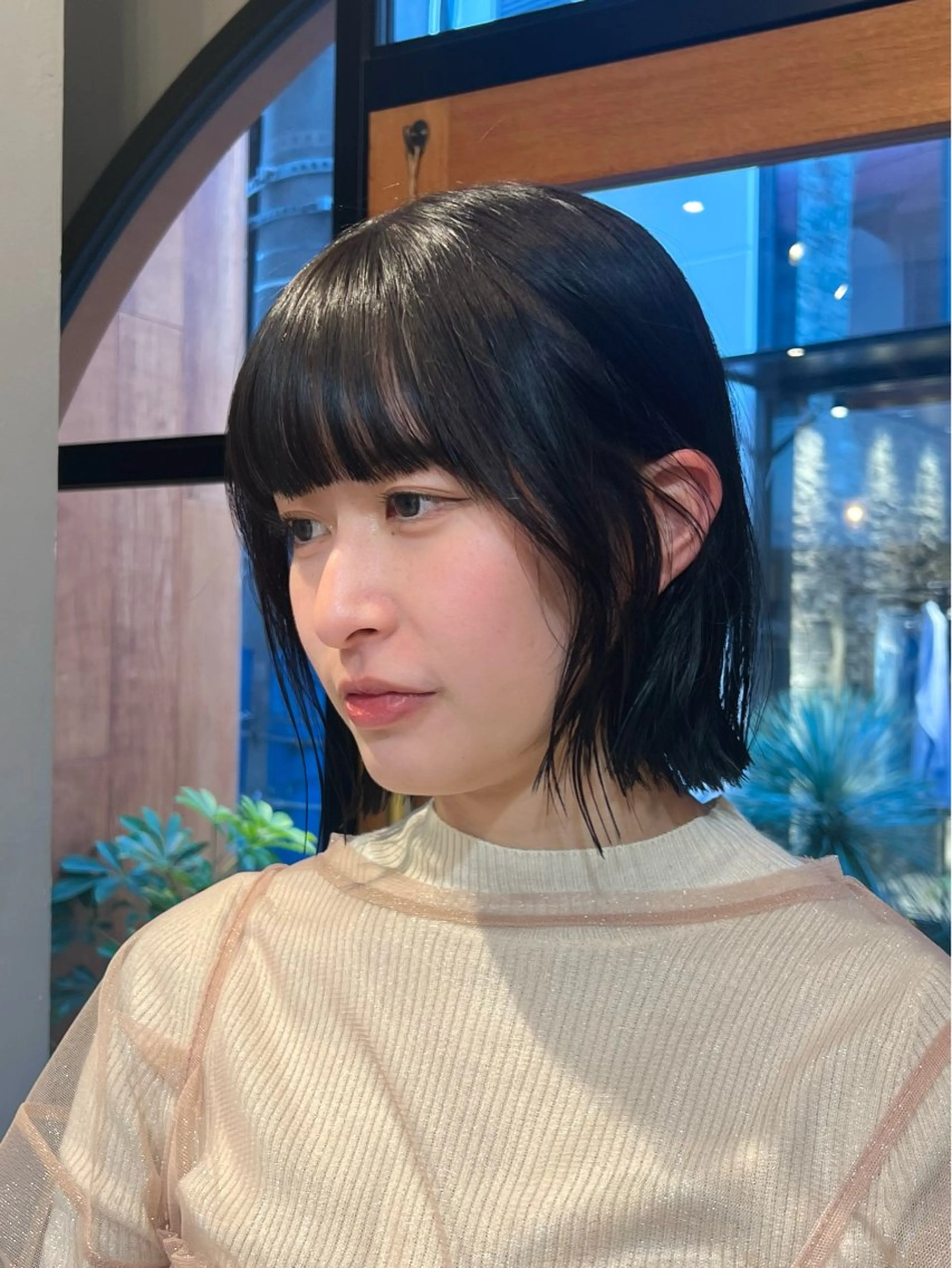 ショート カラー 切りっぱなしボブ ボブ 神戸ボブ✂️ ioe三宮/田 伸佳のヘアスタイル