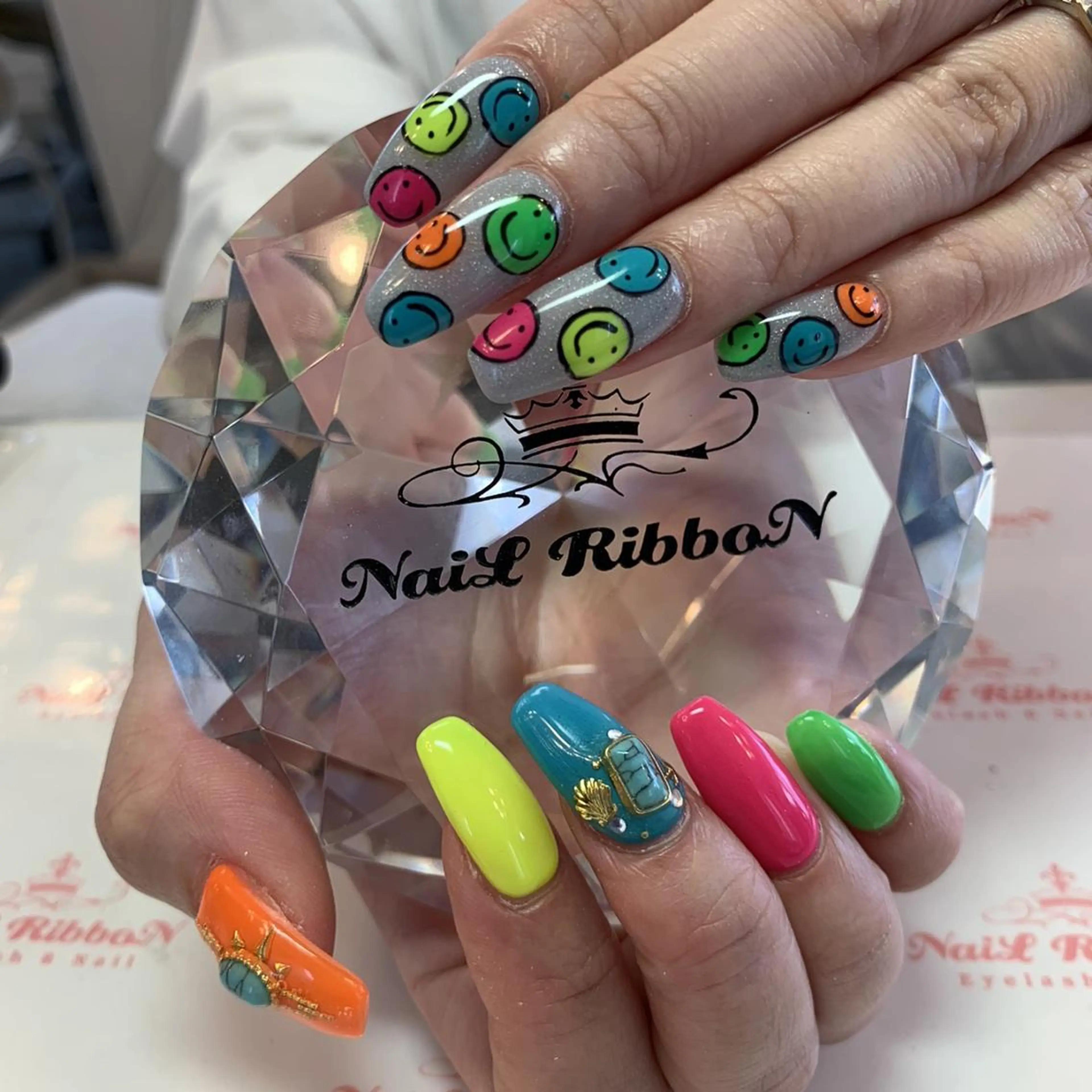 ネイル ネイルリボン 伊藤のネイルデザイン