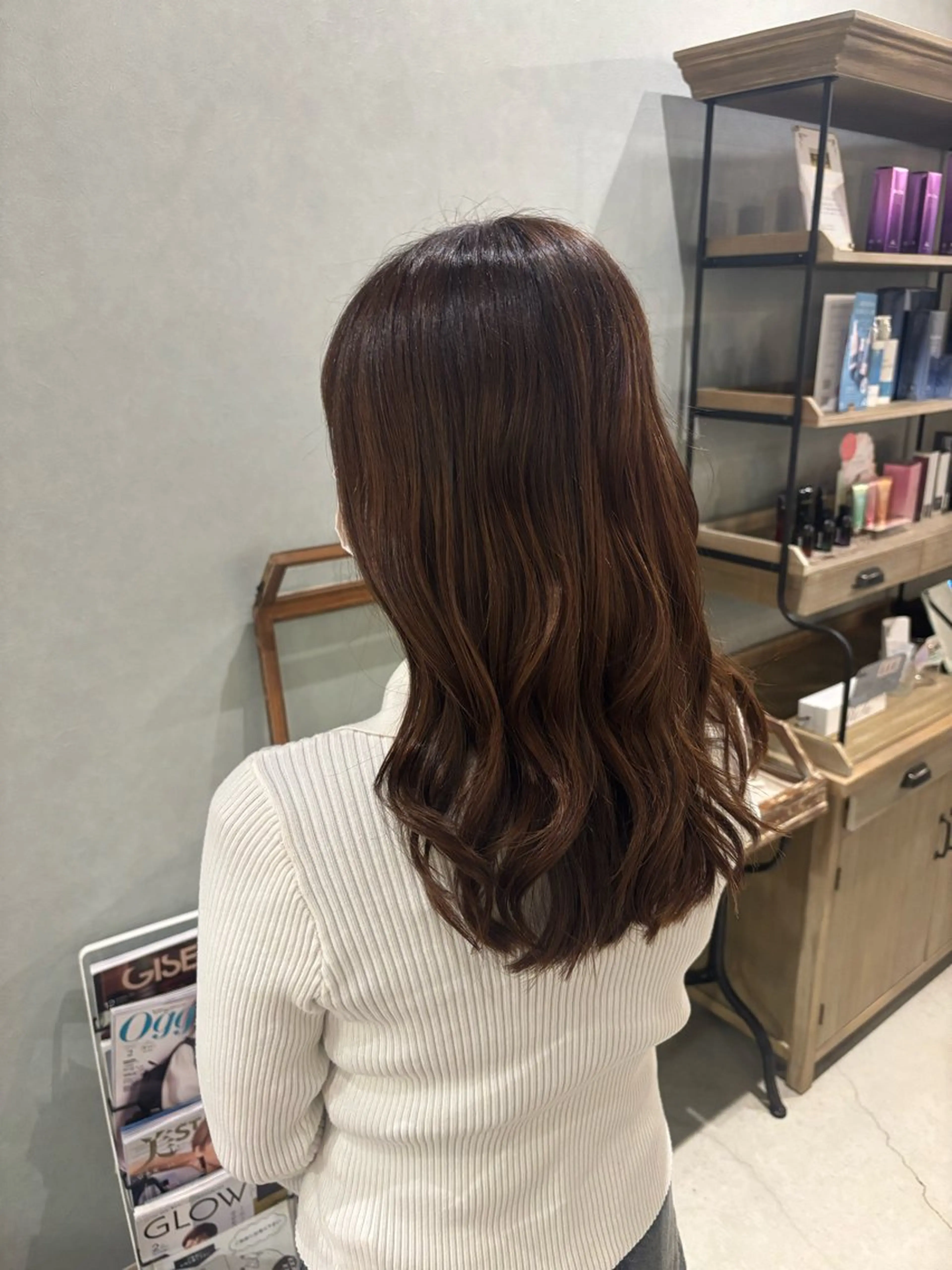 セミロング Rudder 牛嶋のヘアスタイル