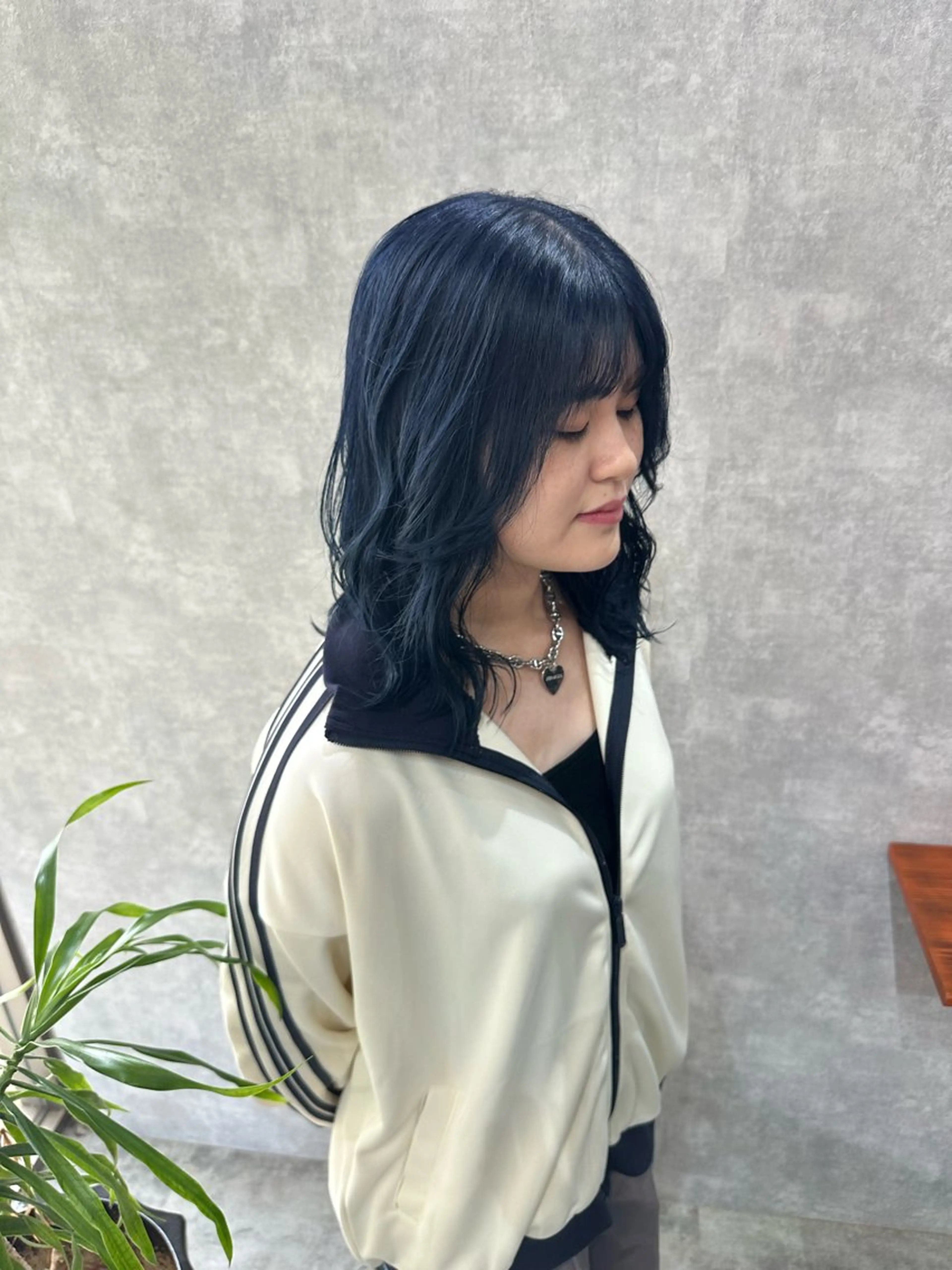 ミディアム 切りっぱなしボブ ショートボブ ボブ くびれヘア ハイライト カット ヘアカラー トリートメント C’LD hair  produce /シールドヘア所属・モテ髪/ボブ/ショー ト/アダチフウトのヘアスタイル