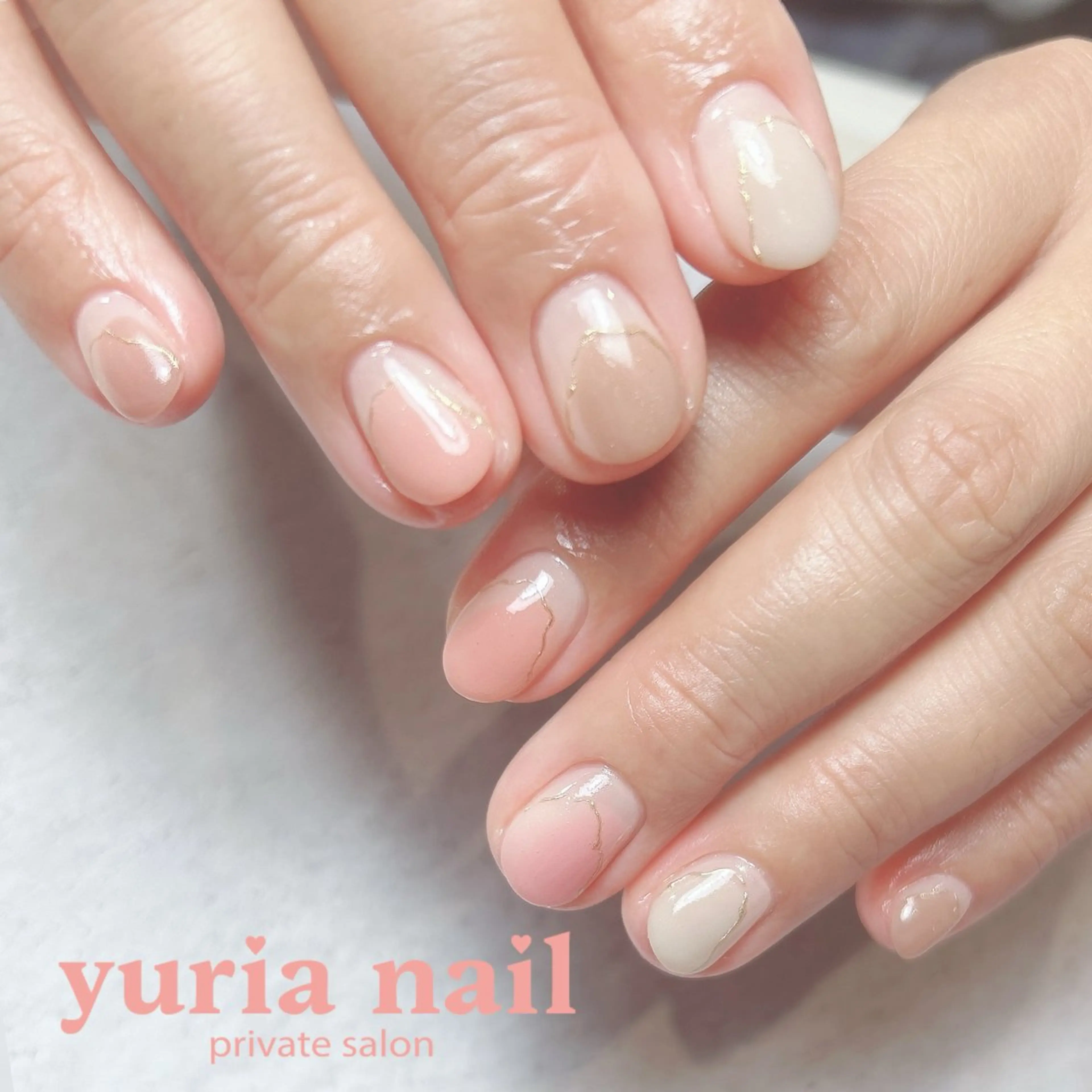 ネイル アートネイル ジェルネイル ゴールド ピンク ハンドネイル 小林 ゆりあのネイルデザイン