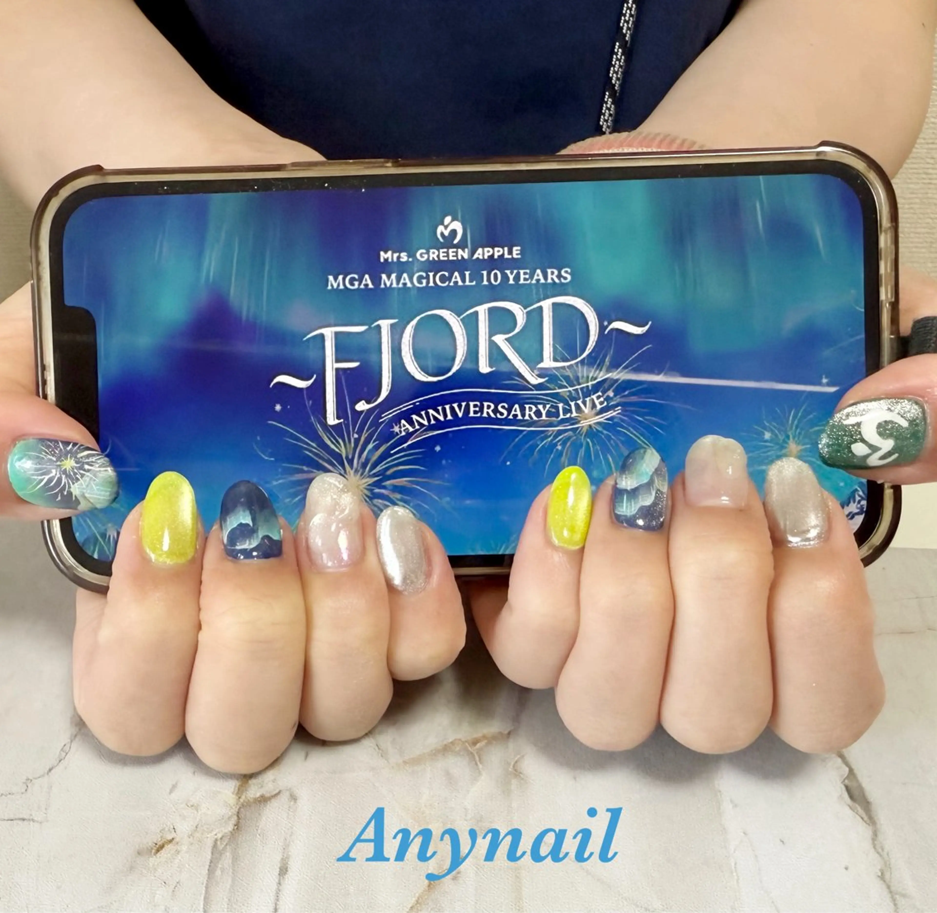 ネイル オーロラネイル ブルー ハンドネイル 岩澤 恵子のネイルデザイン