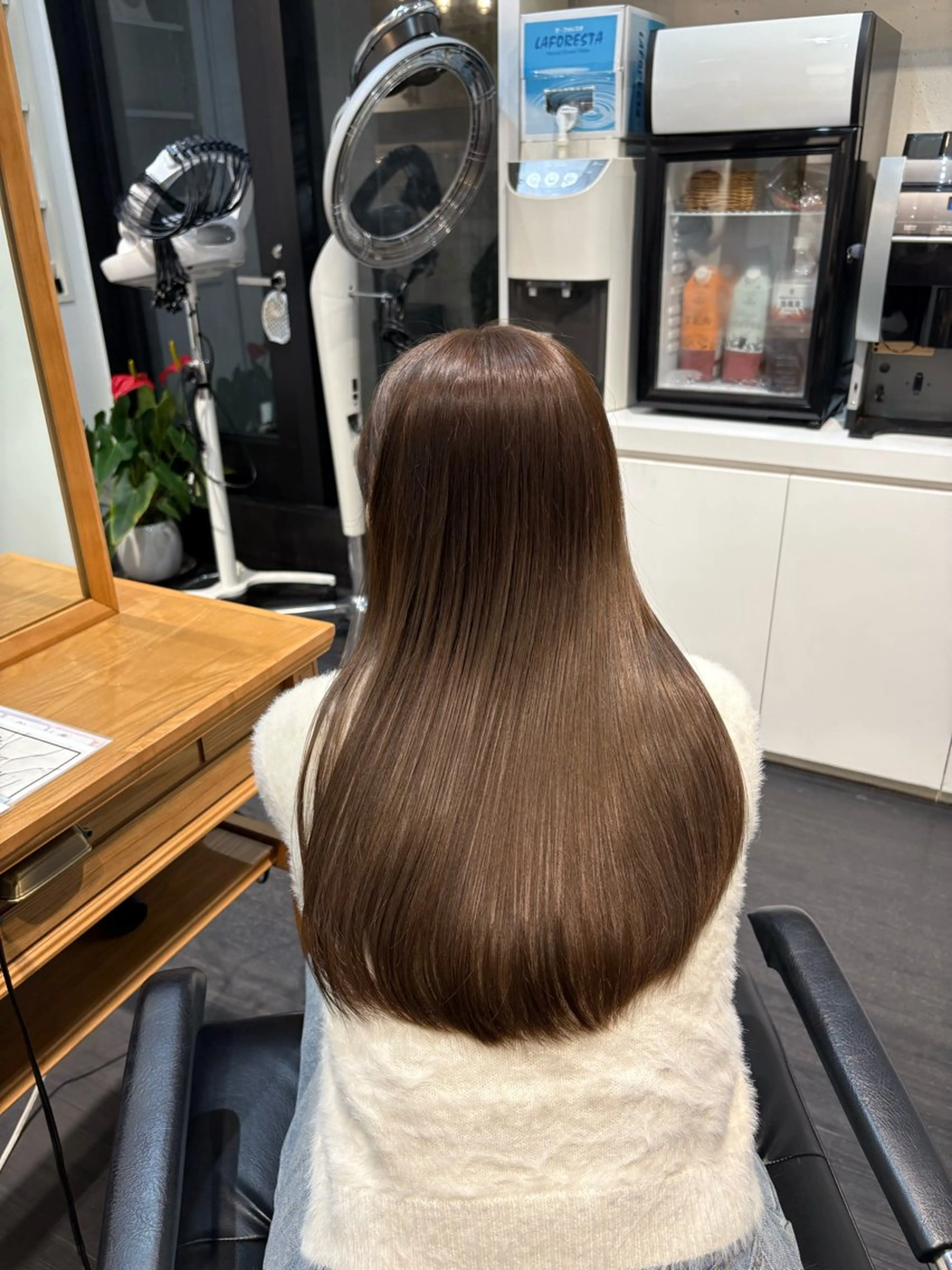 ロング カラー 細田 碧のヘアスタイル