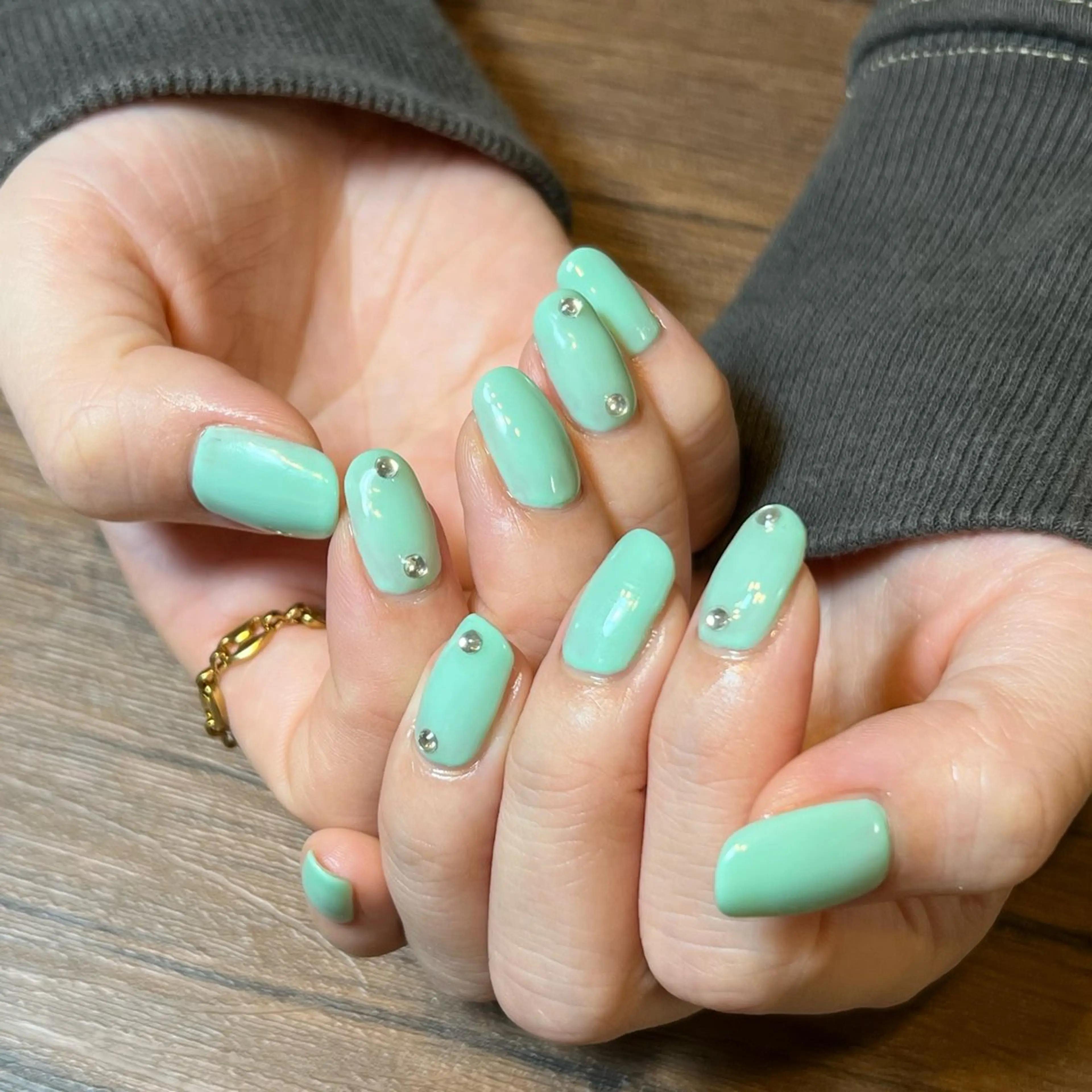 ネイル HENRIETTA NAILSALONのネイルデザイン