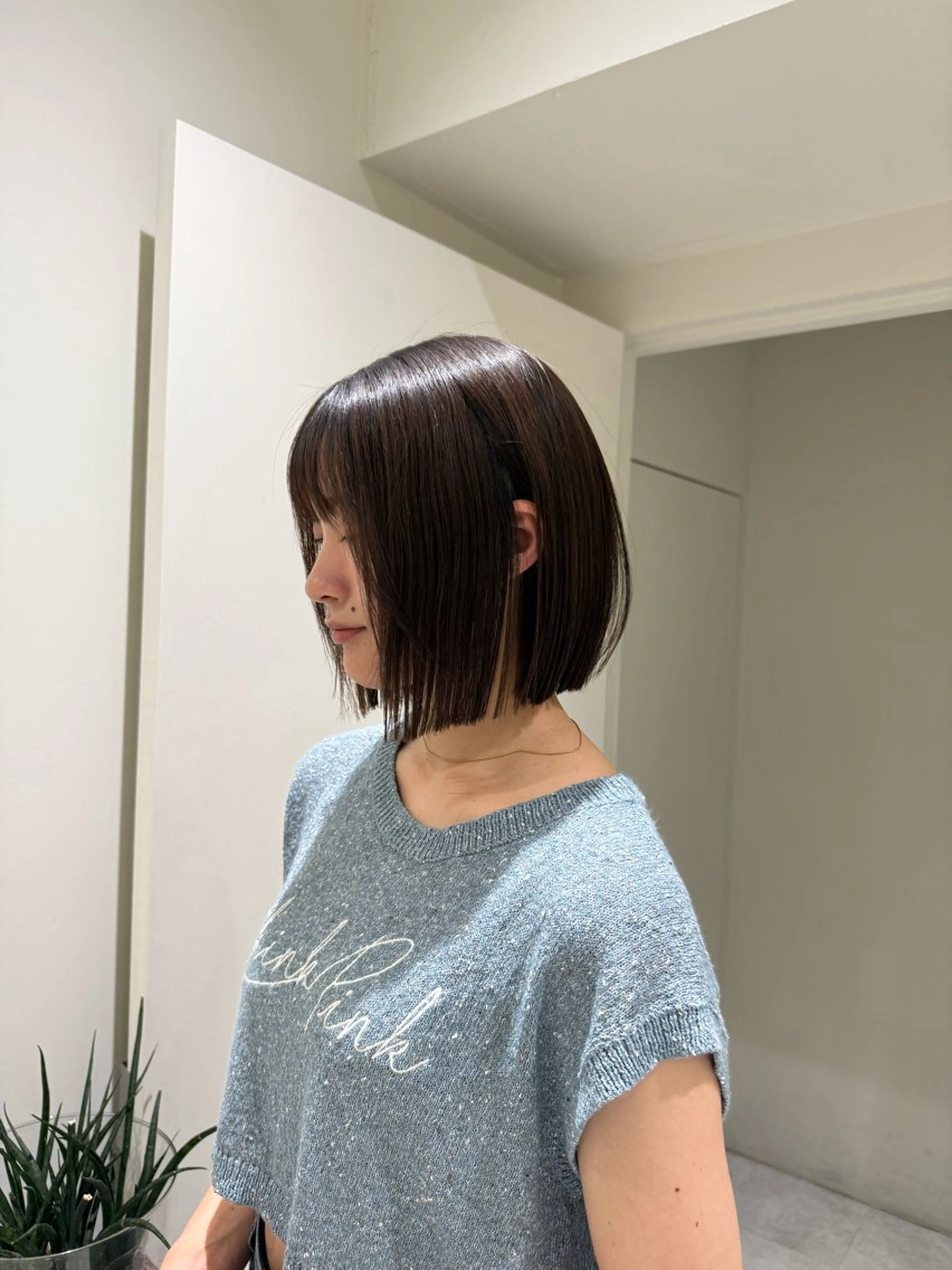 ショート ぱつっとボブ/透明感 カラー/Ayakaのヘアスタイル