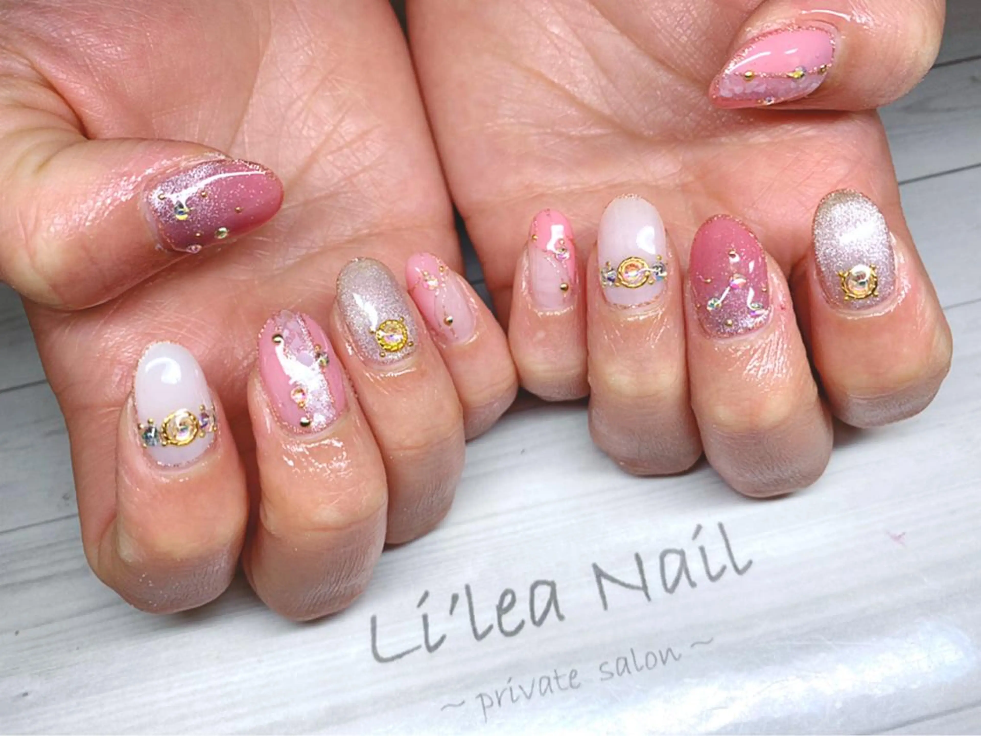 ネイル Li'leaNail AINAのネイルデザイン