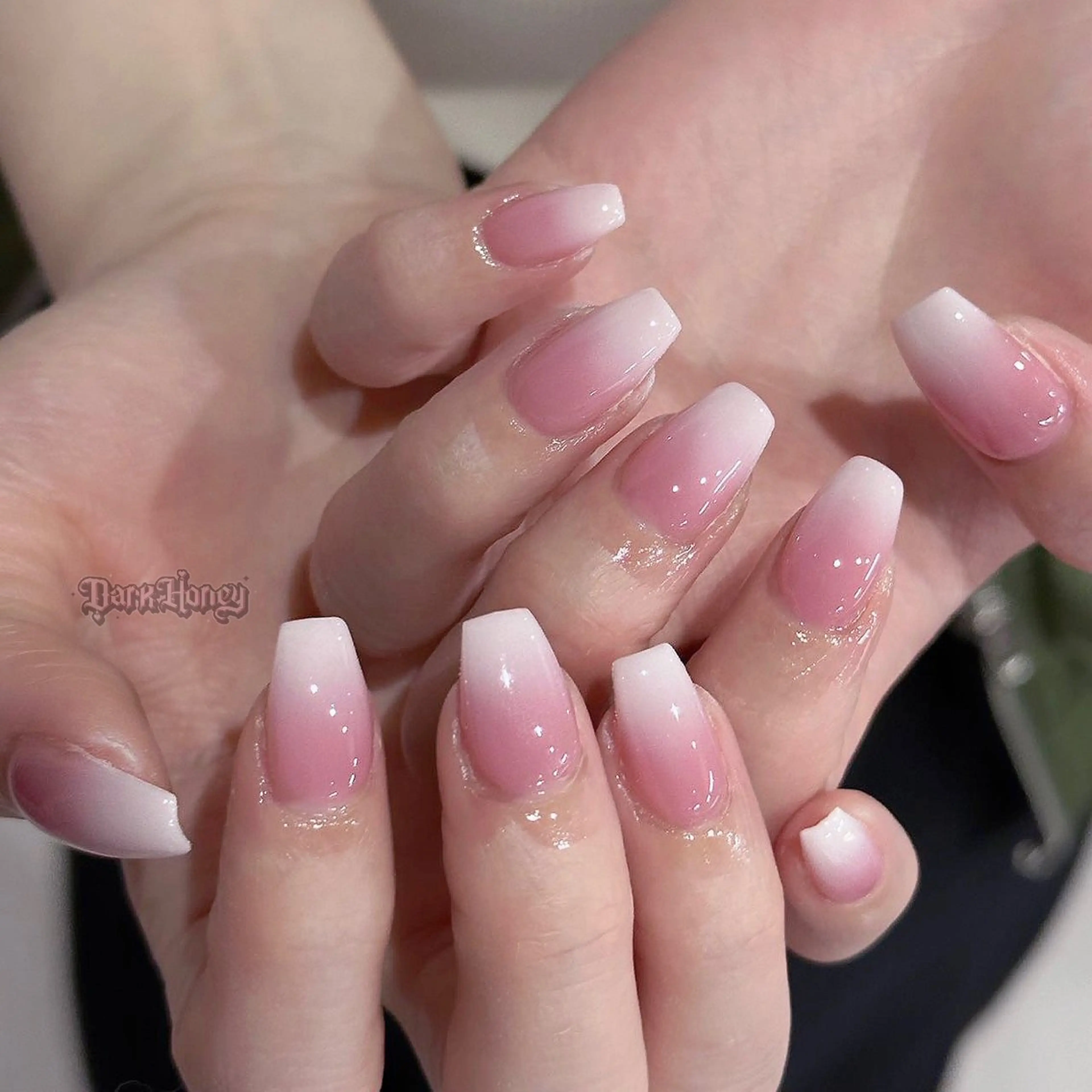 ネイル ハンドネイル Dark honey スカルプ専門原宿店のネイルデザイン