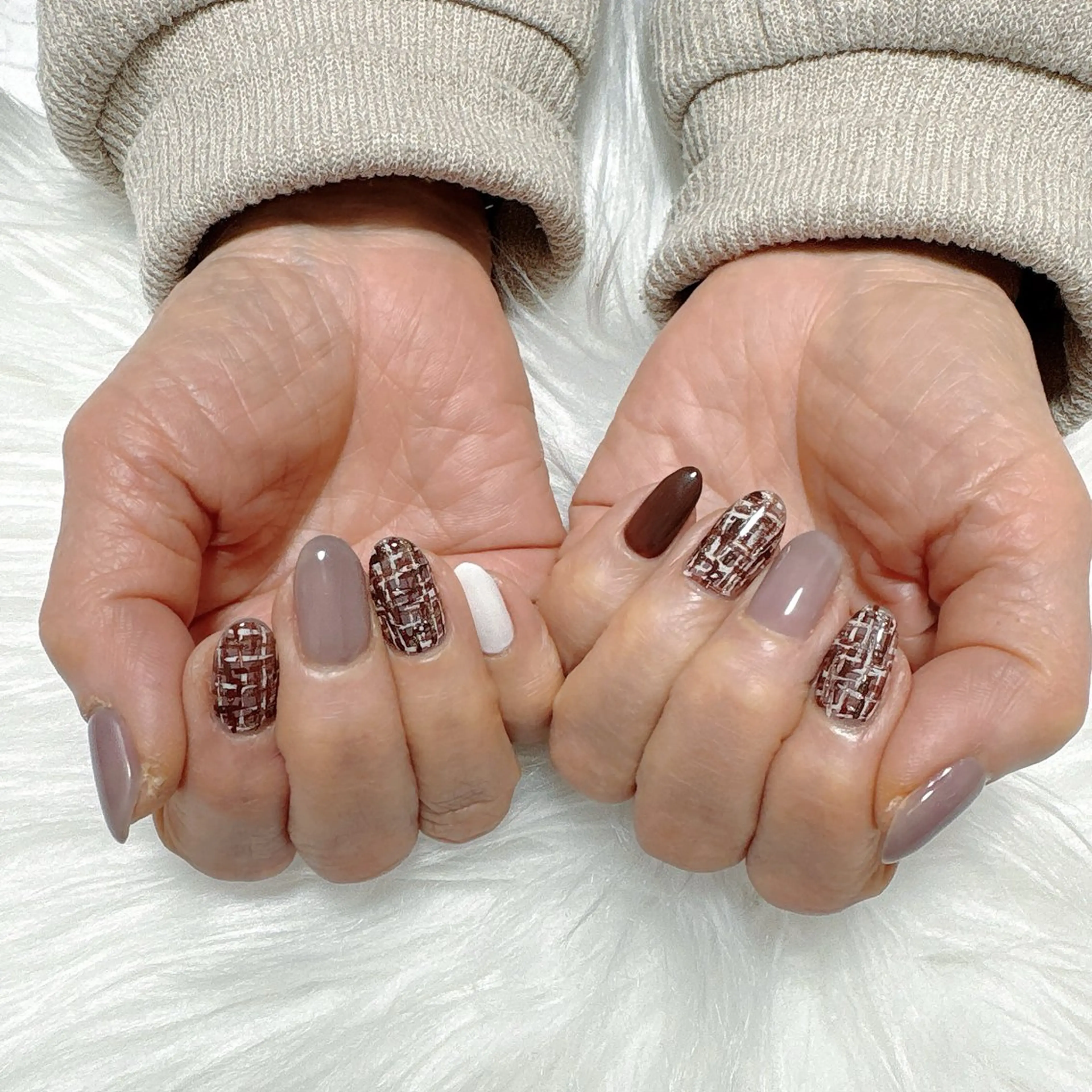 ネイル アートネイル ジェルネイル ツイードネイル 冬ネイル Total Beauty Salon Charlme所属・【早朝・深夜🉑】 Charlmeのネイルデザイン