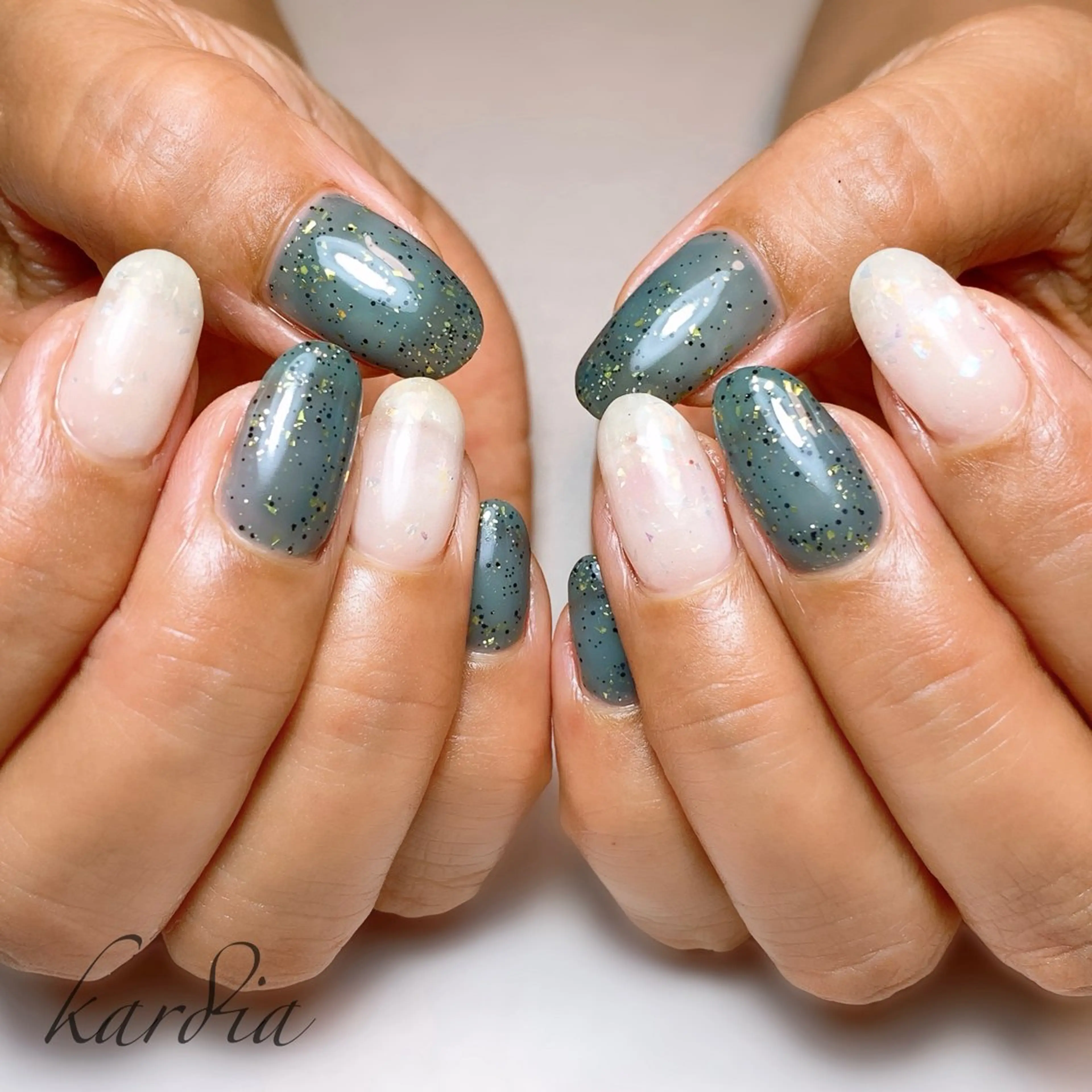 ネイル ハンドネイル καρδιά -ｶﾙﾃﾞｨｱ-のネイルデザイン