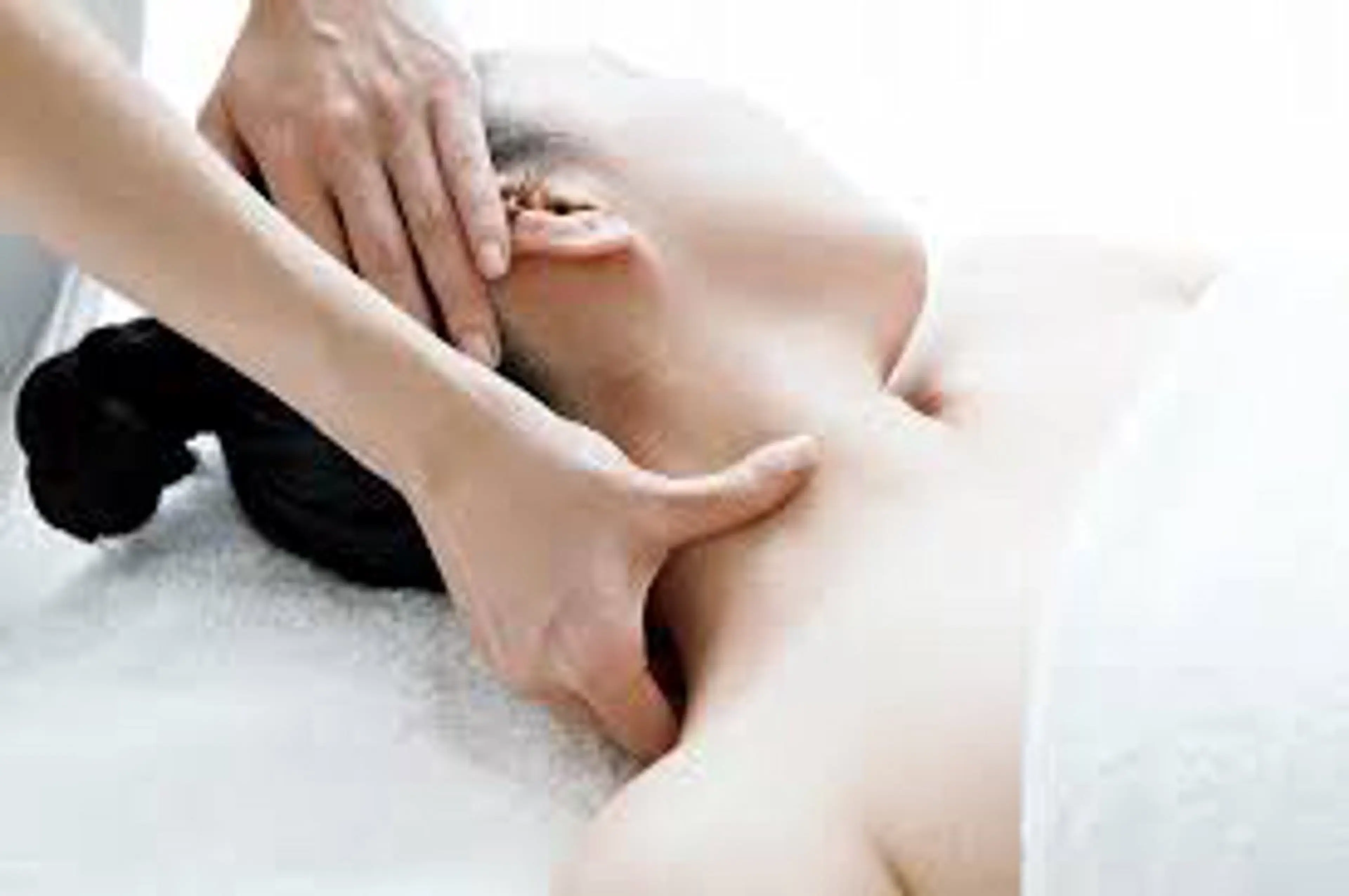 【疲労困憊したお体の贅沢ケア・ご褒美に】オイルリンパマッサージ 120分の写真