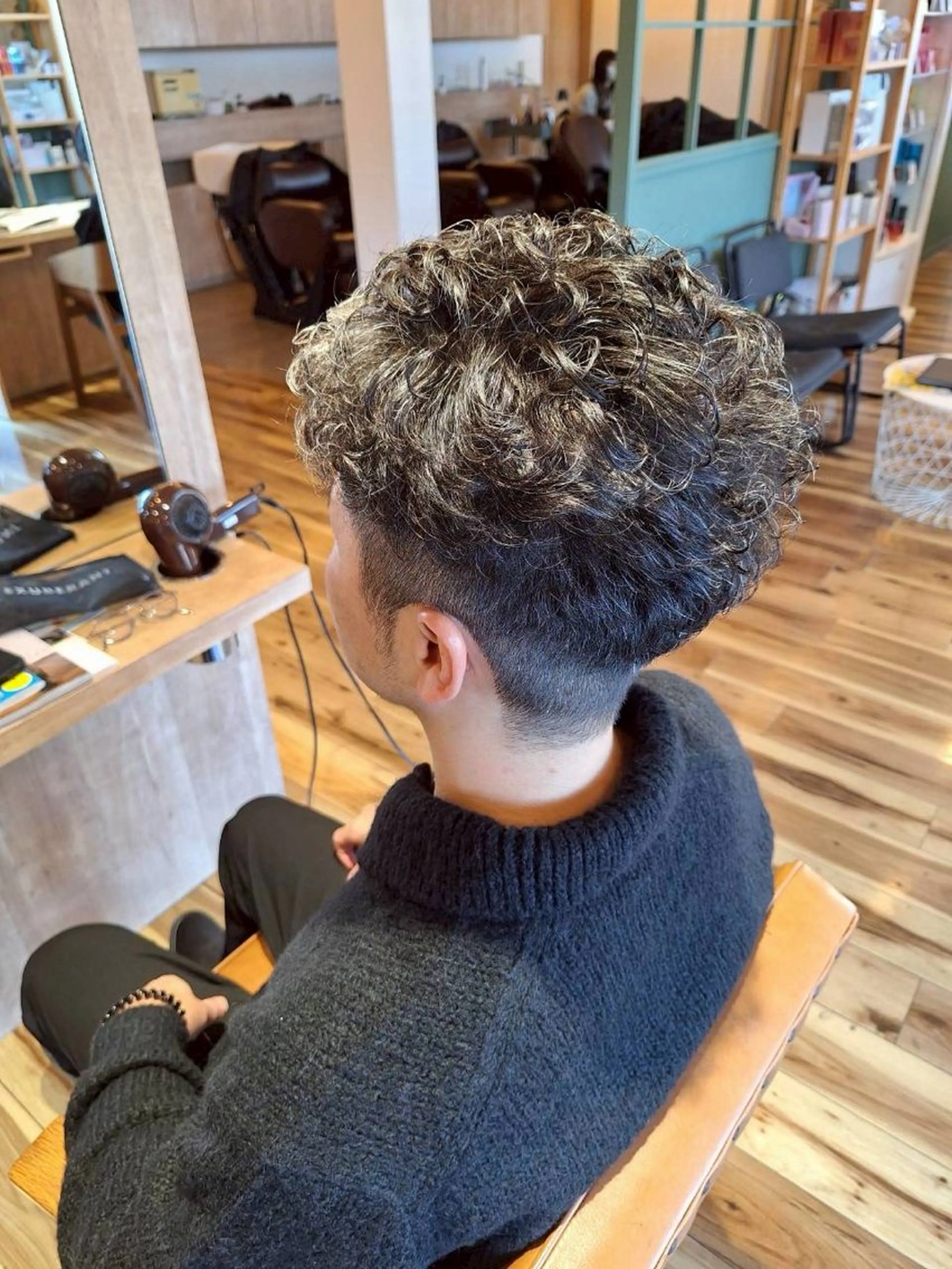 ショート パーマ メンズ メンズパーマ プードルパーマ プードルパーマ RAPTURE 宝地店のヘアスタイル