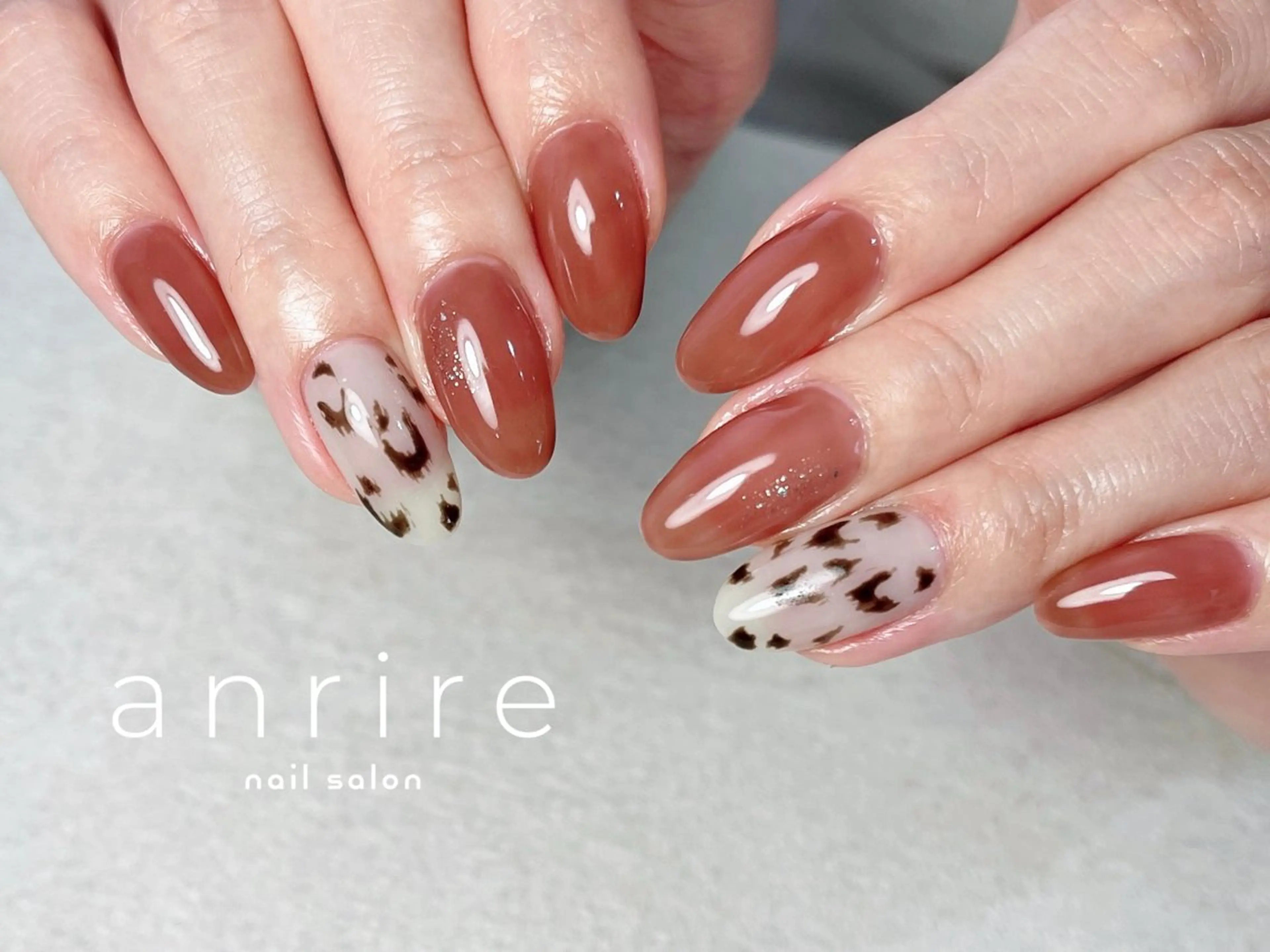 ネイル アニマル柄 ブラウン ジェルネイル ラメ(グリッター) パラジェル ハンドネイル nail salon anrire〜アンリール〜所属・nailsalon anrireのネイルデザイン