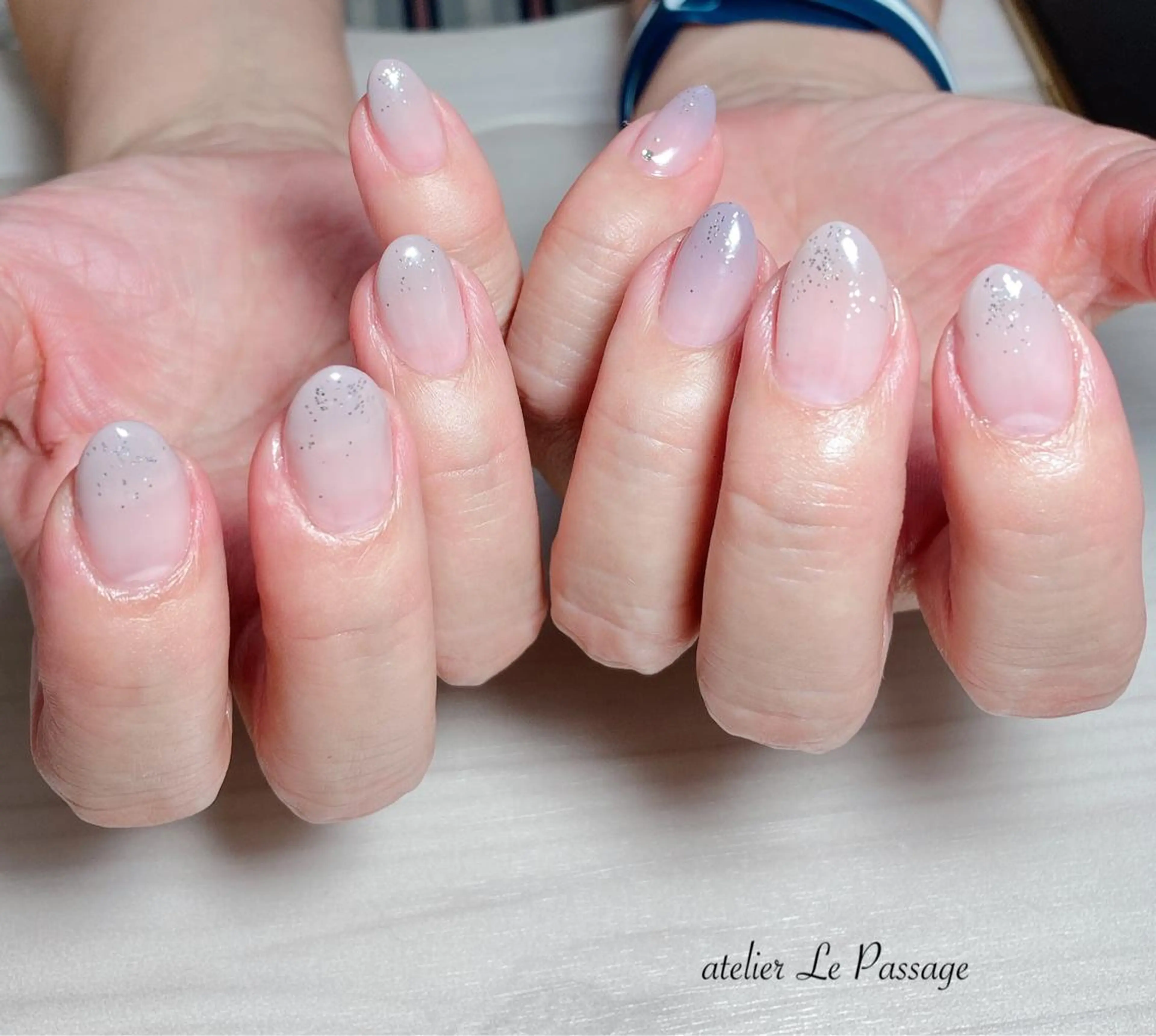 ネイル 長さ出し ジェルネイル グラデーション オフィスネイル ワンカラーネイル Atelier Le Passage所属・h nakatsukaのネイルデザイン