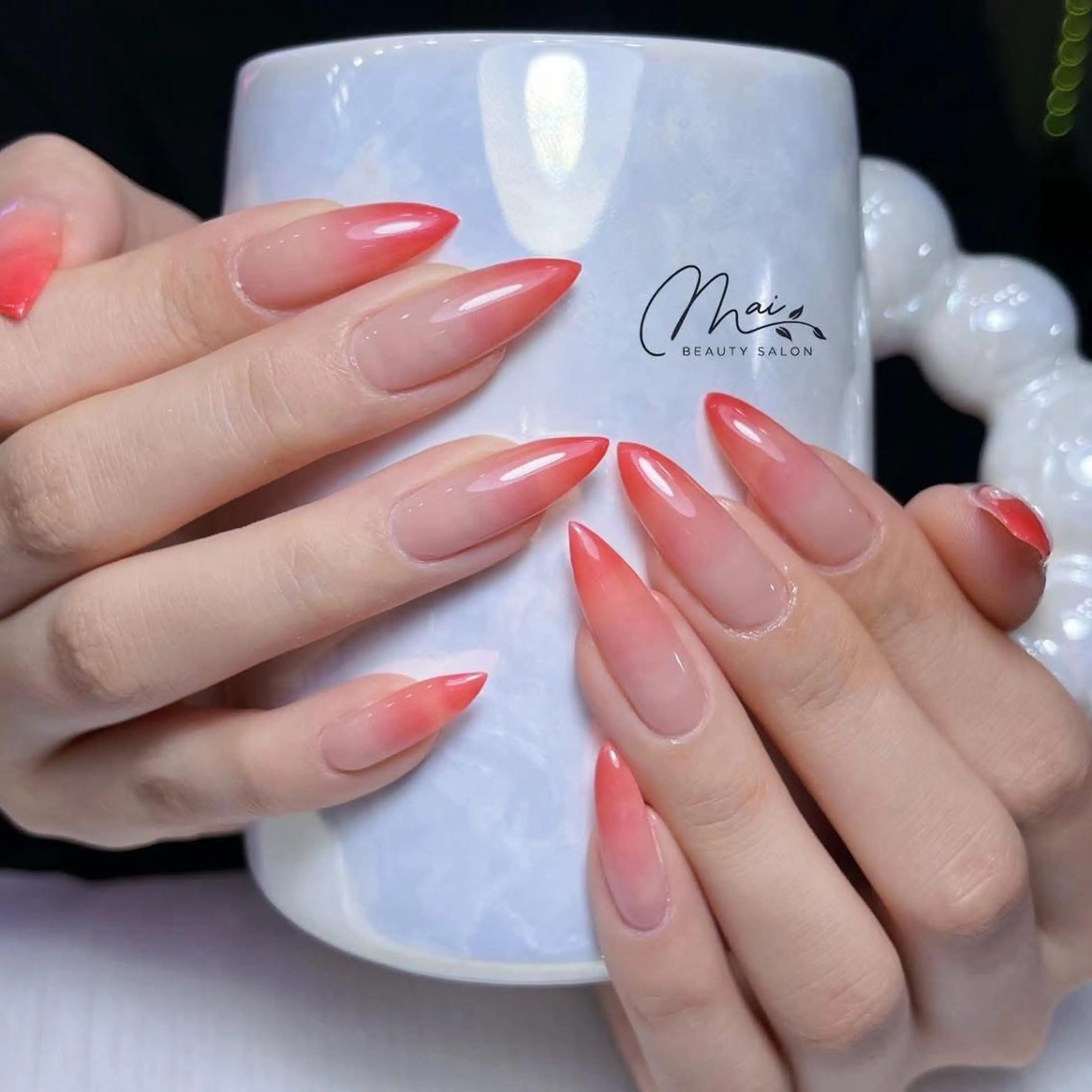 ネイル オーロラネイル チークネイル 長さ出し フラッシュネイル フットネイル MaiBeauty Niのネイルデザイン