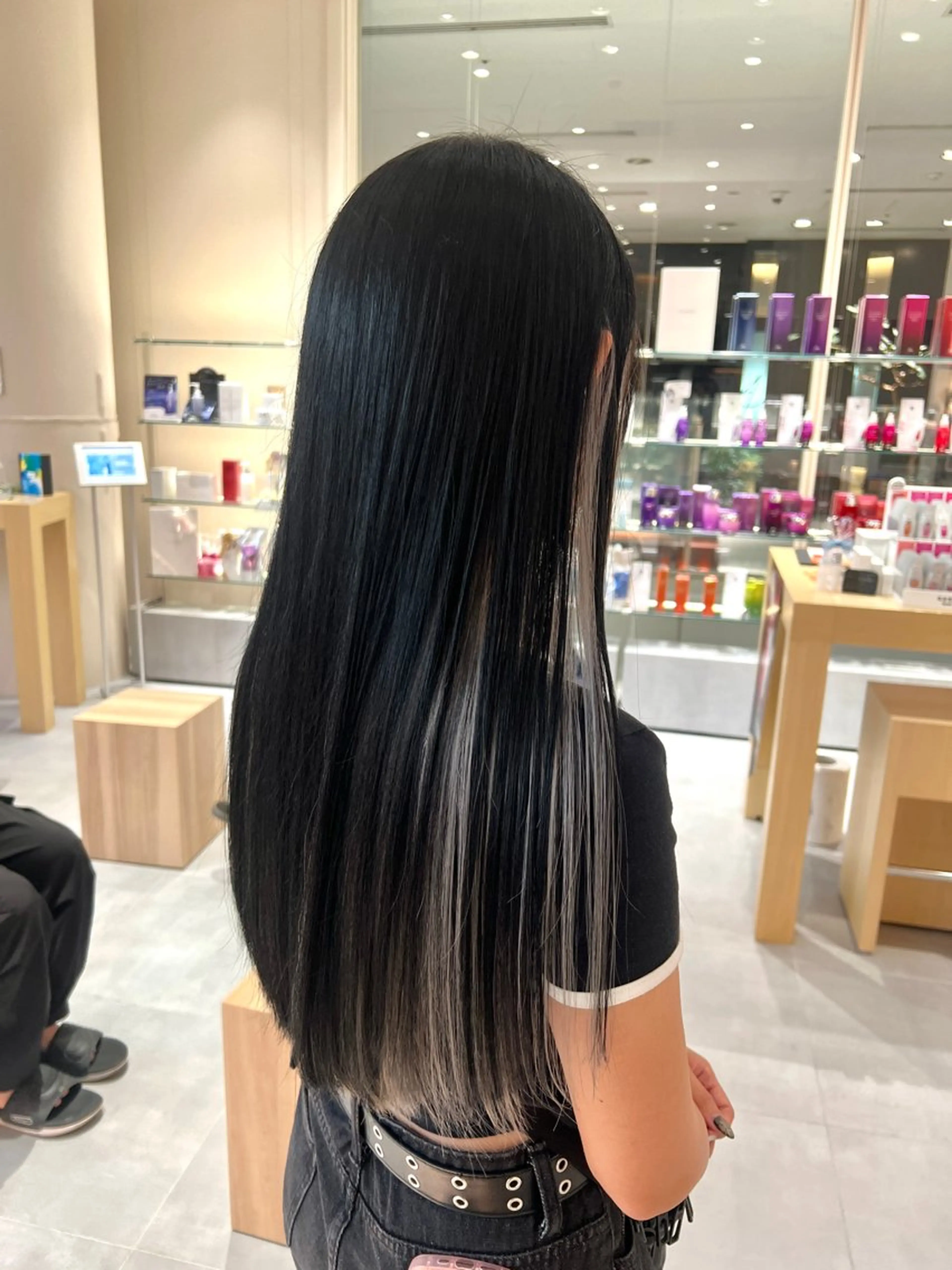 ロング カラー ブリーチ インナーカラー シルバー kako　ショート ボブのヘアスタイル