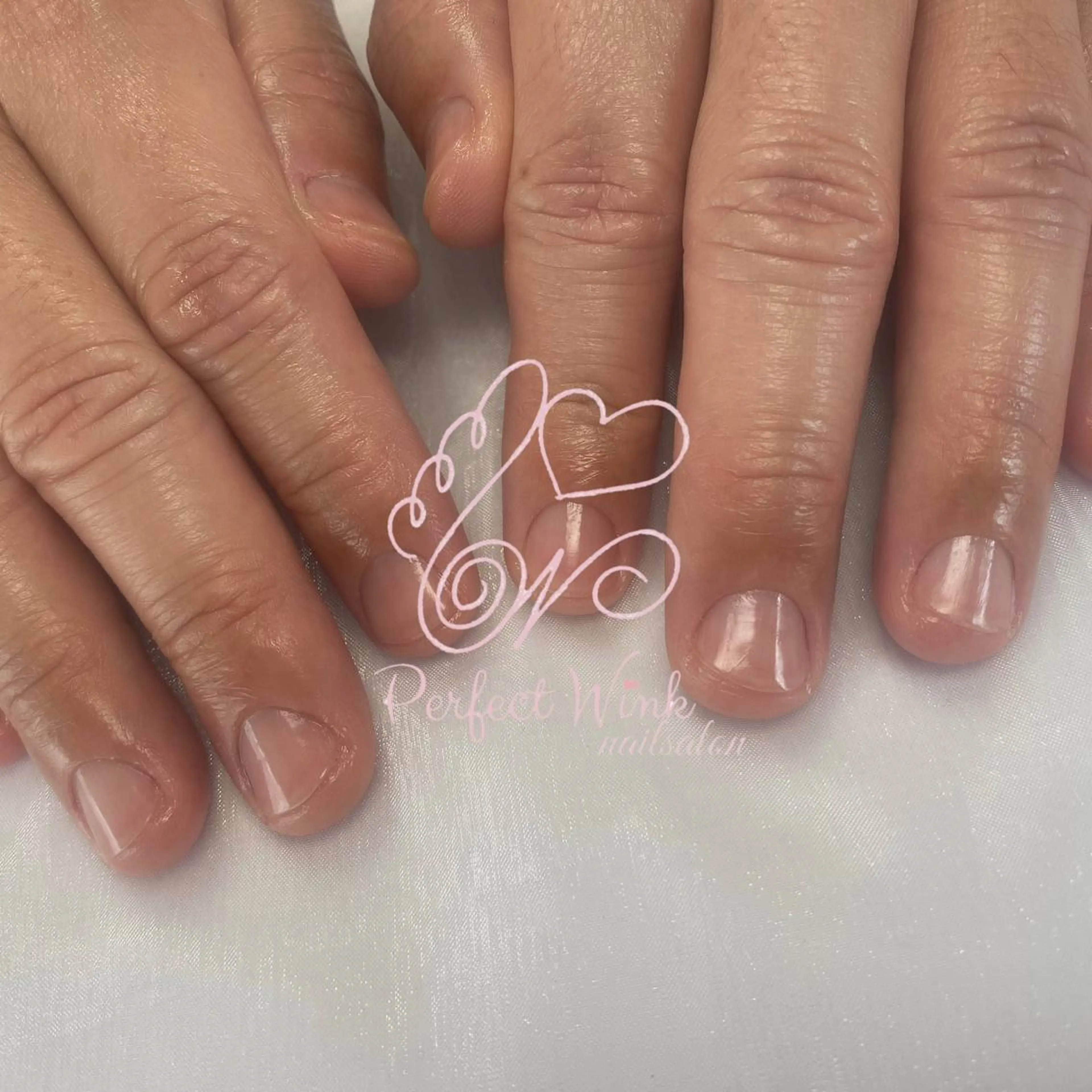 ネイル フレンチネイル ジェルネイル グラデーション キラキラネイル ラメ(グリッター) ハンドケア 💅Perfect Wink RUI🌈のネイルデザイン