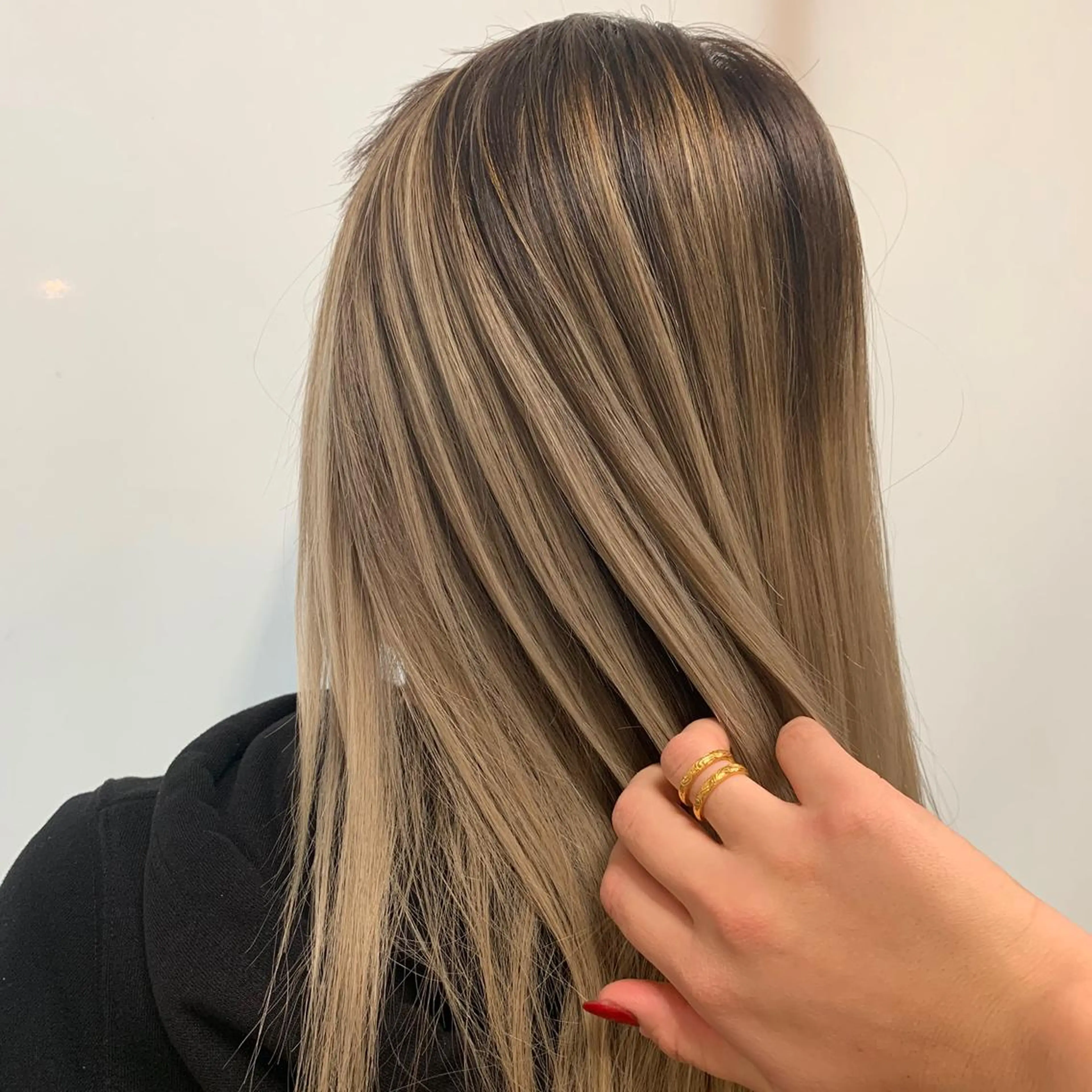 セミロング LOPEZ LAB所属・🦁LOPEZLAB /RUNA🌙のヘアスタイル