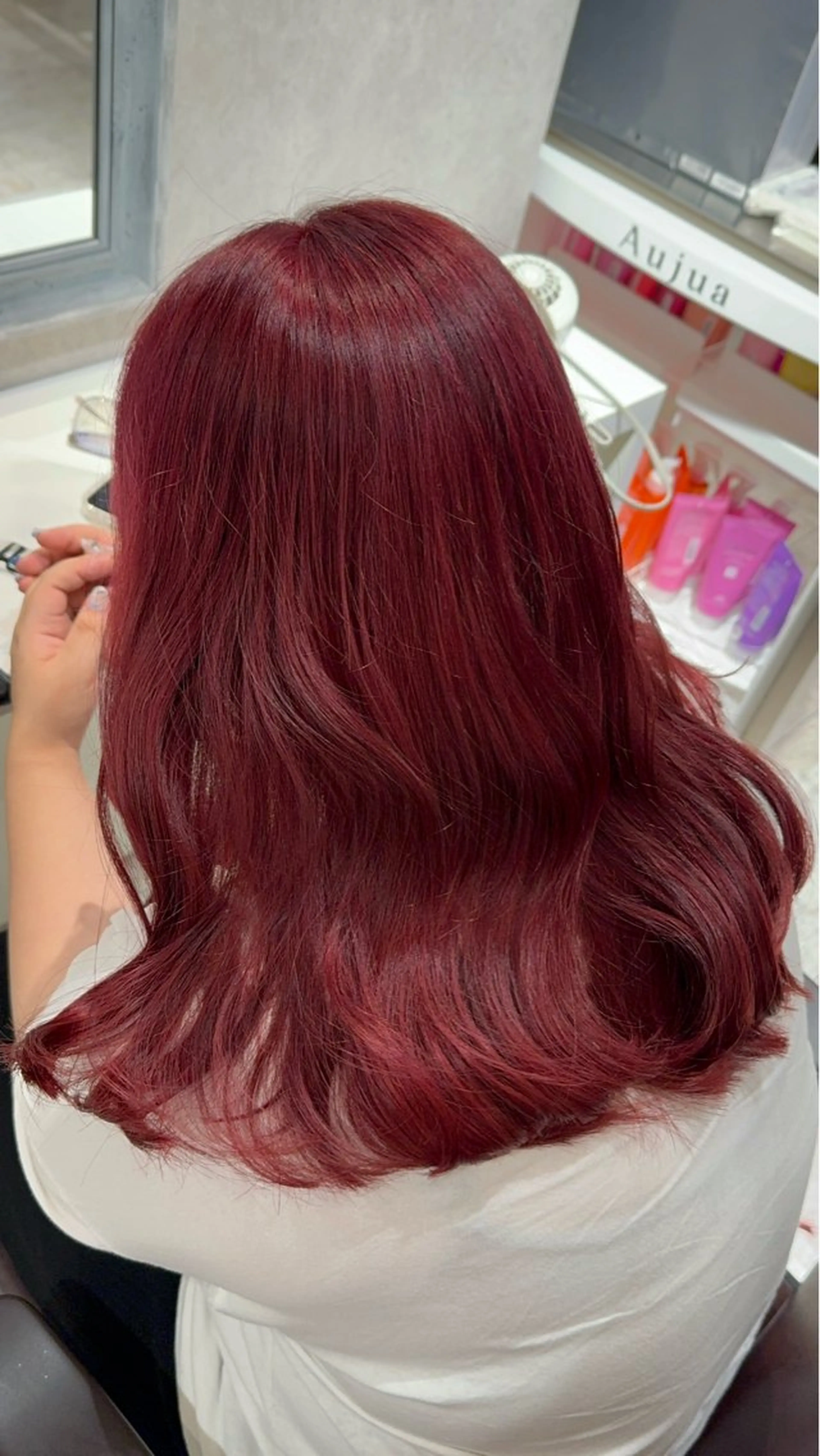 セミロング カラー ブリーチ レッドカラー 山口 彩乃のヘアスタイル