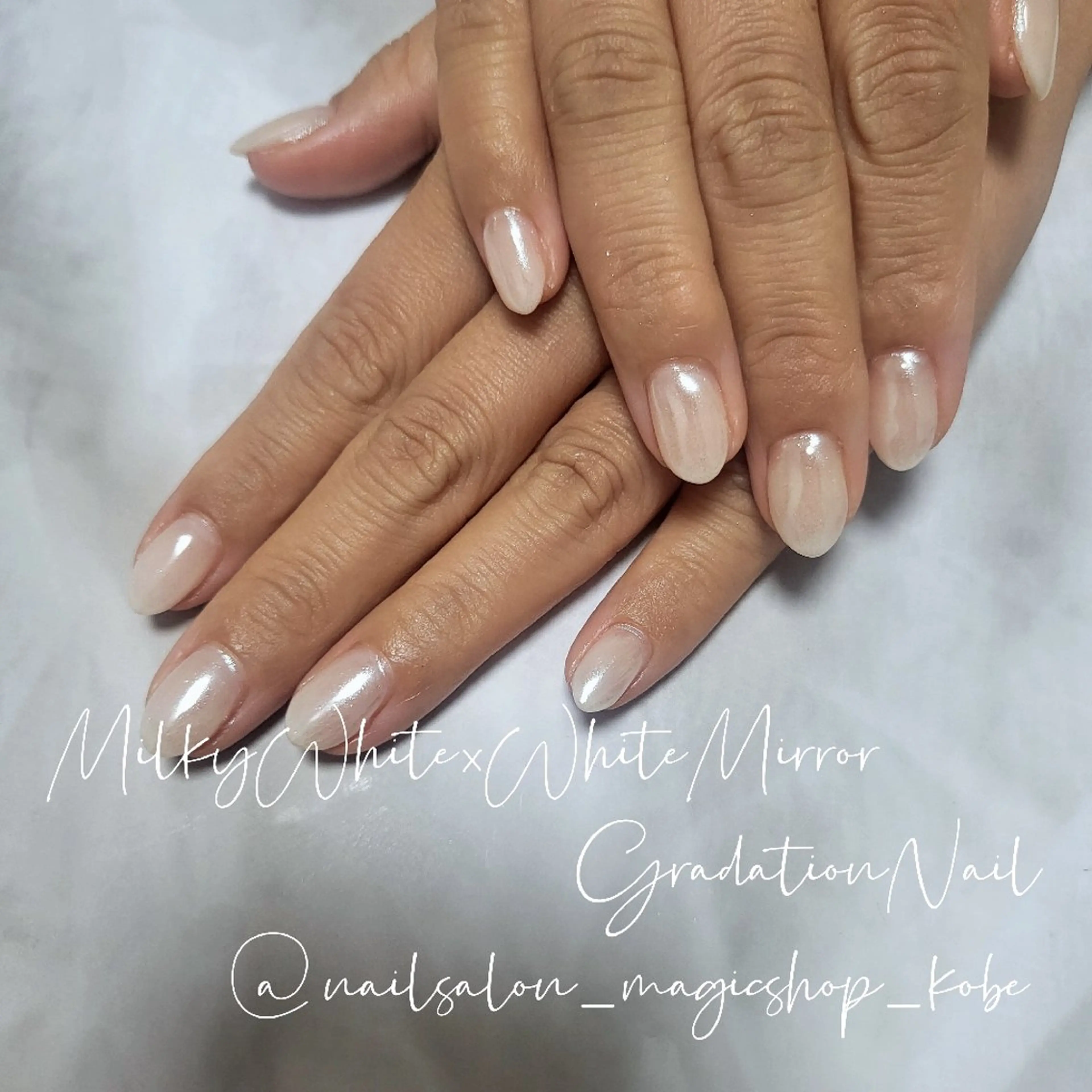 ネイル ジェルネイル グラデーション ミラーネイル ソフトジェル ホワイト ハンドネイル Nailsalon MagicShopのネイルデザイン