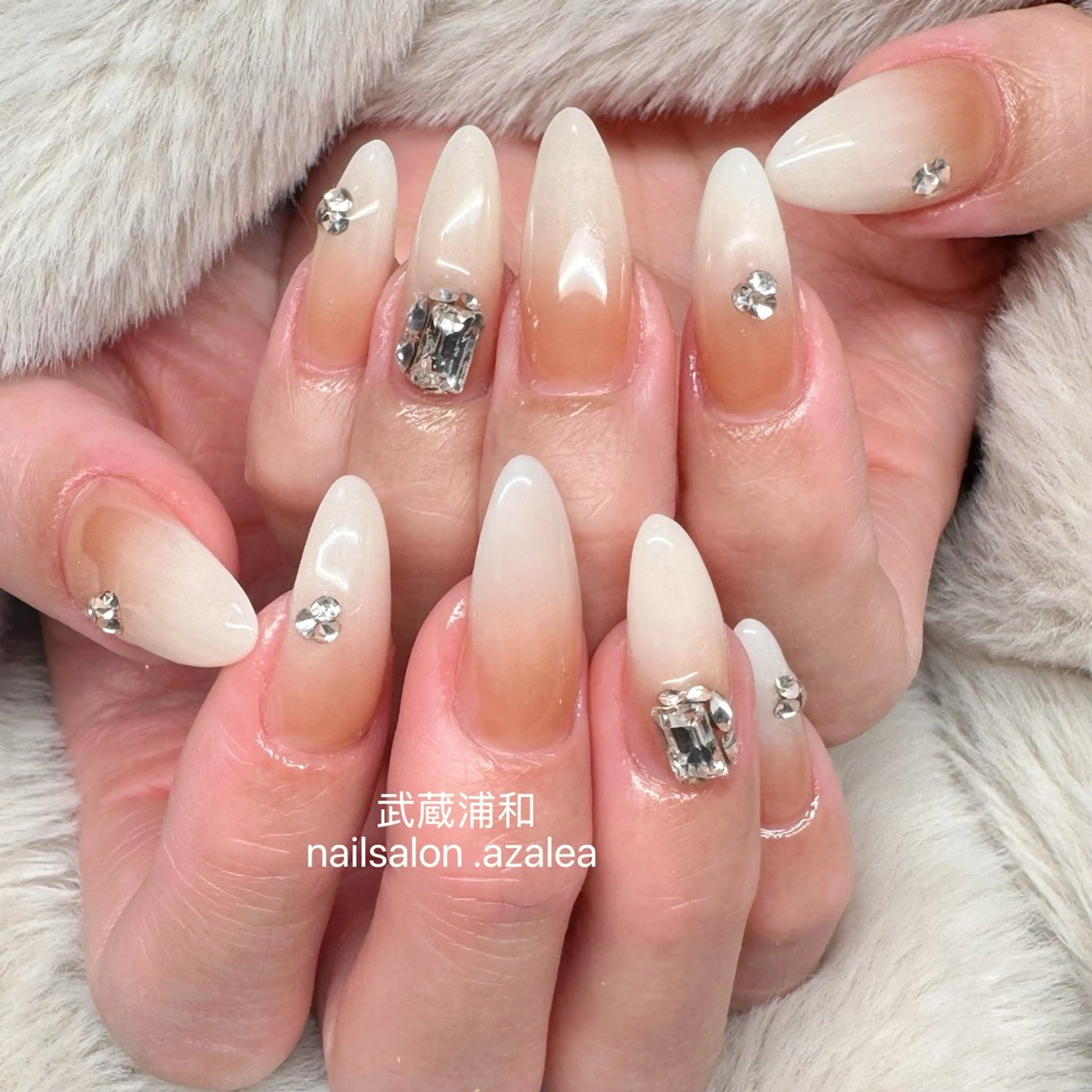 ネイル ハンドネイル R inのネイルデザイン