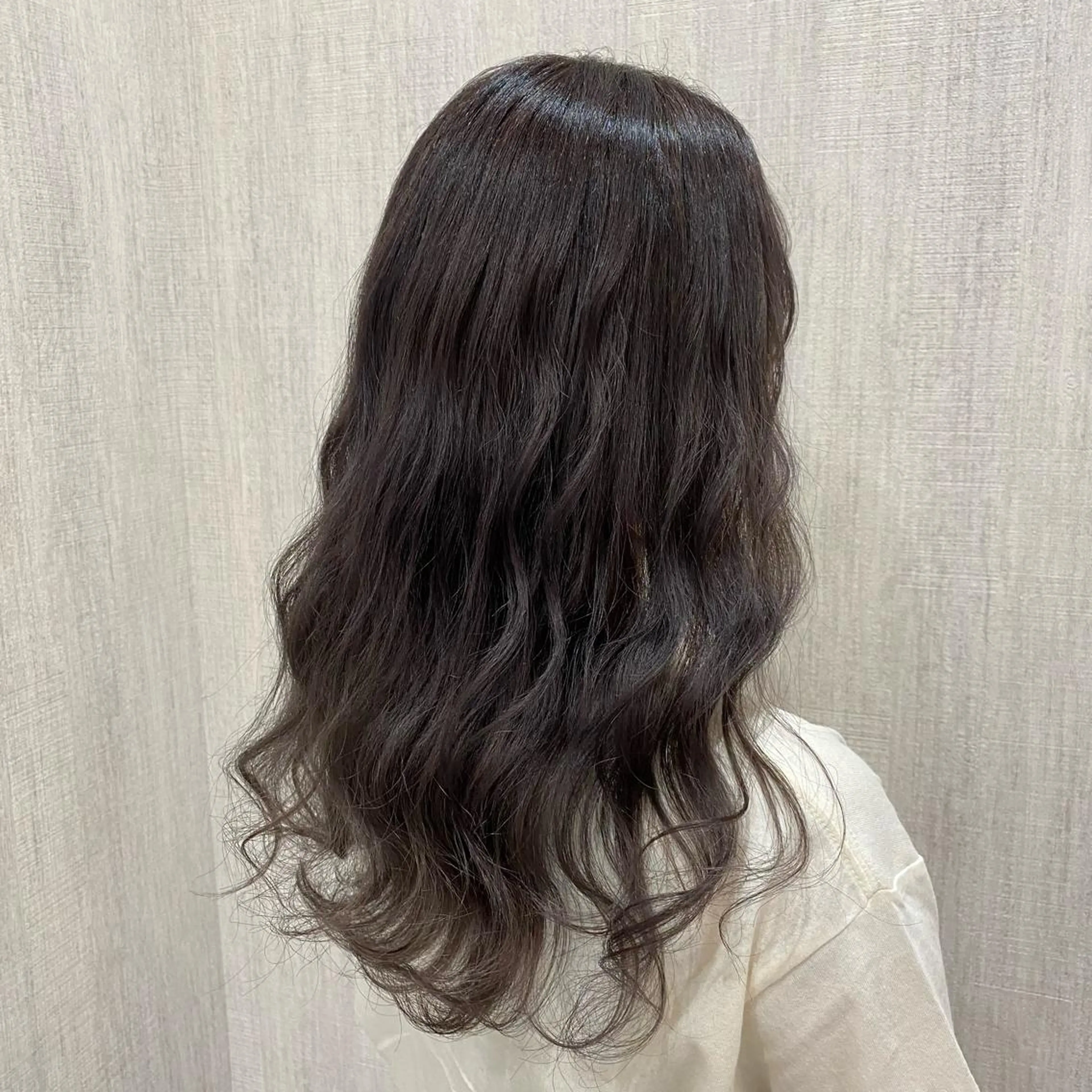 ロング カラー ヘアカラー トリートメント 🫧透け感⋆艶髪💎 山口アヤカのヘアスタイル