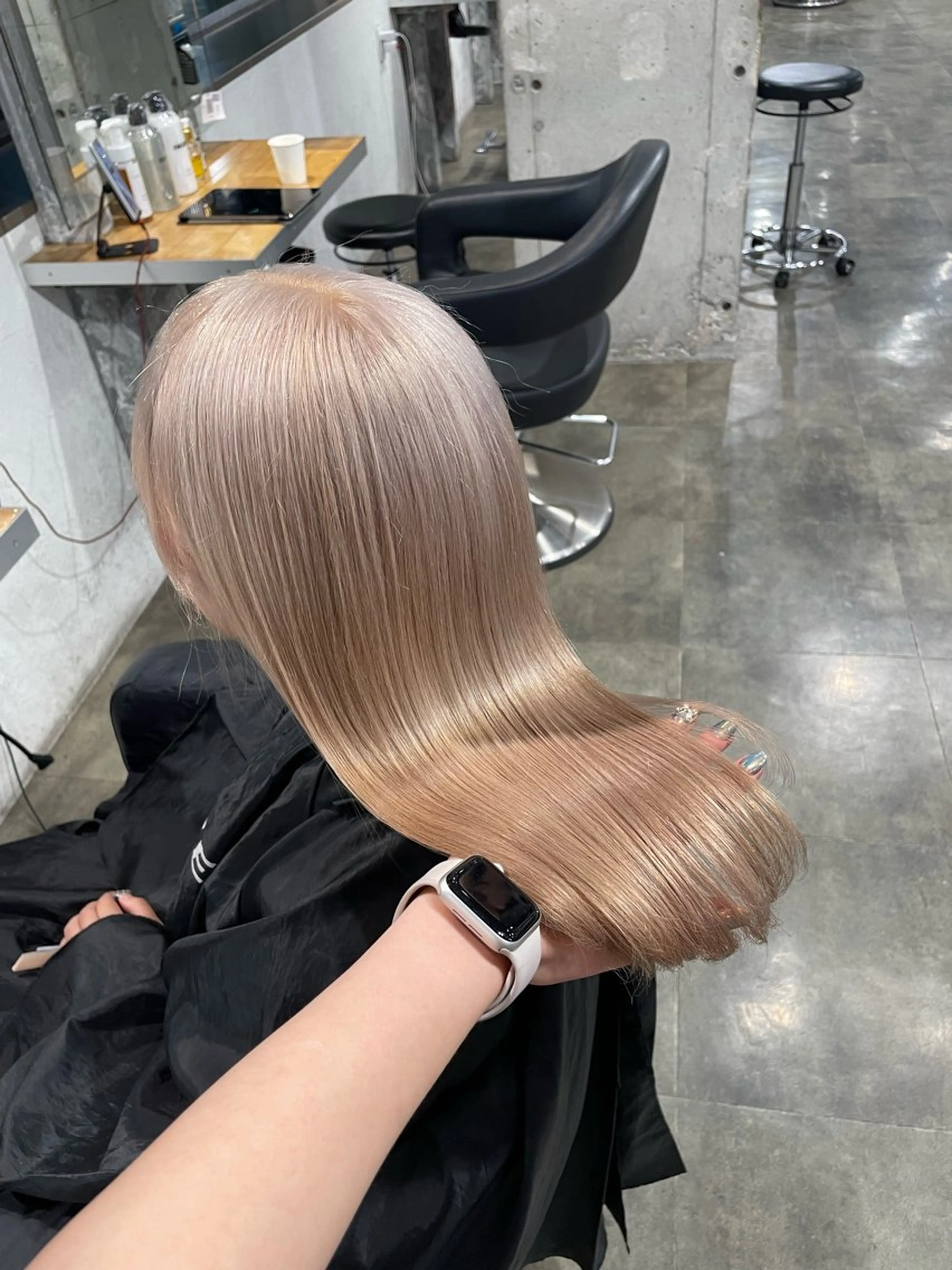 セミロング カラー ハイトーン 横浜💞ミオのヘアスタイル