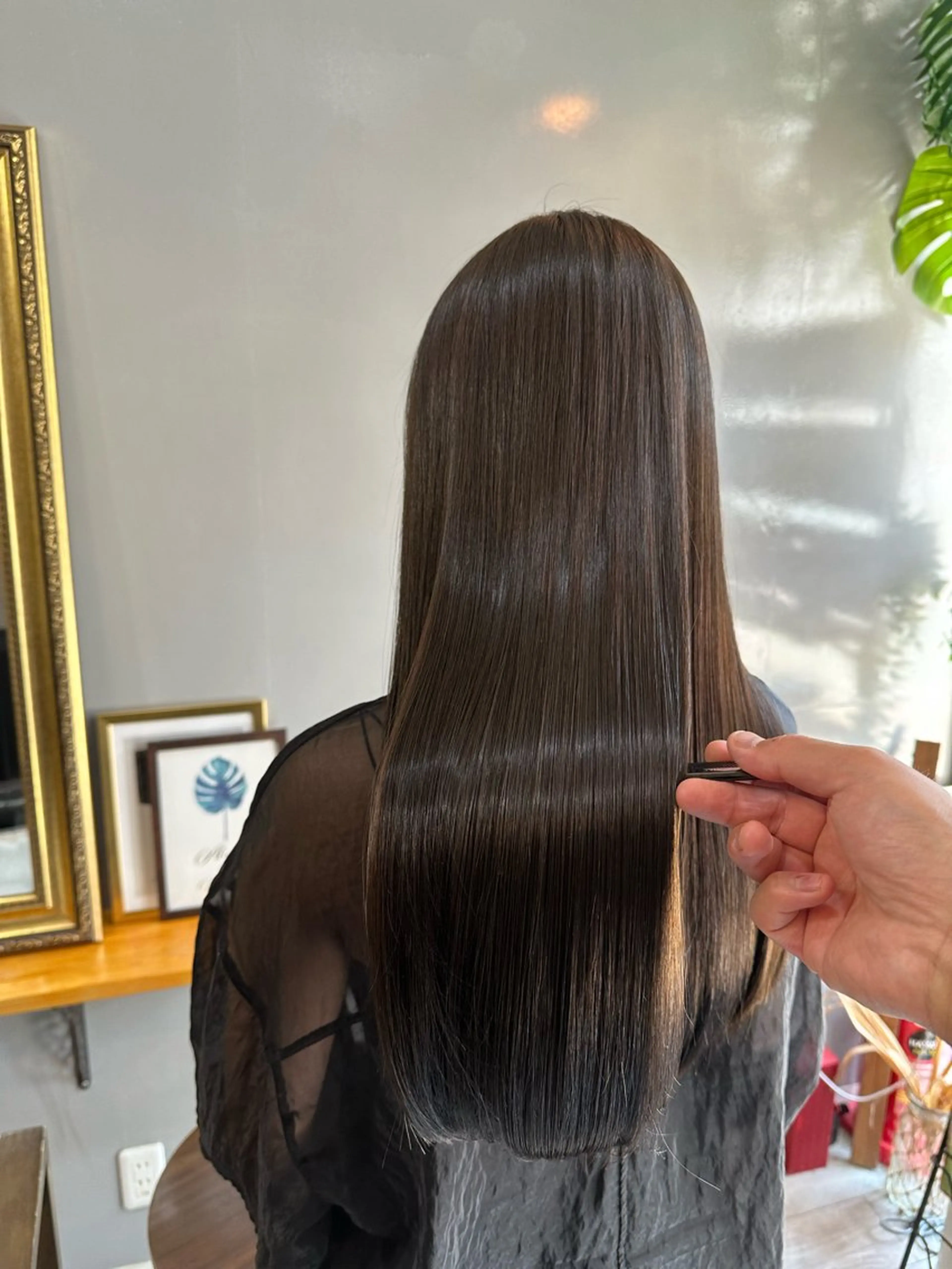 ロング 渡辺俊介 暗髪カラー /美髪矯正/髪質改善のヘアスタイル