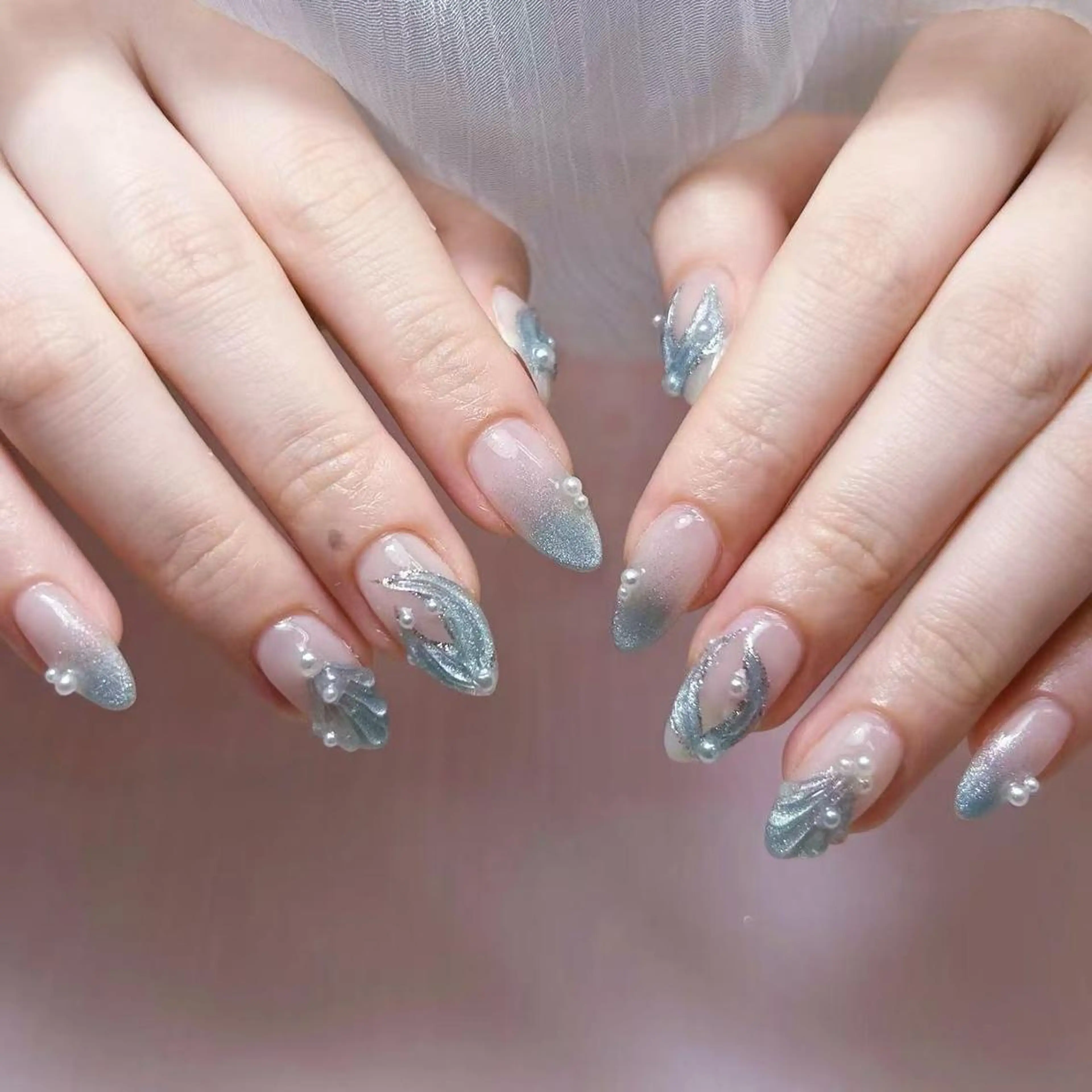 ネイル アートネイル オーロラネイル ガーリー キラキラネイル マグネットネイル ハンドネイル DIAMOND 💅のネイルデザイン