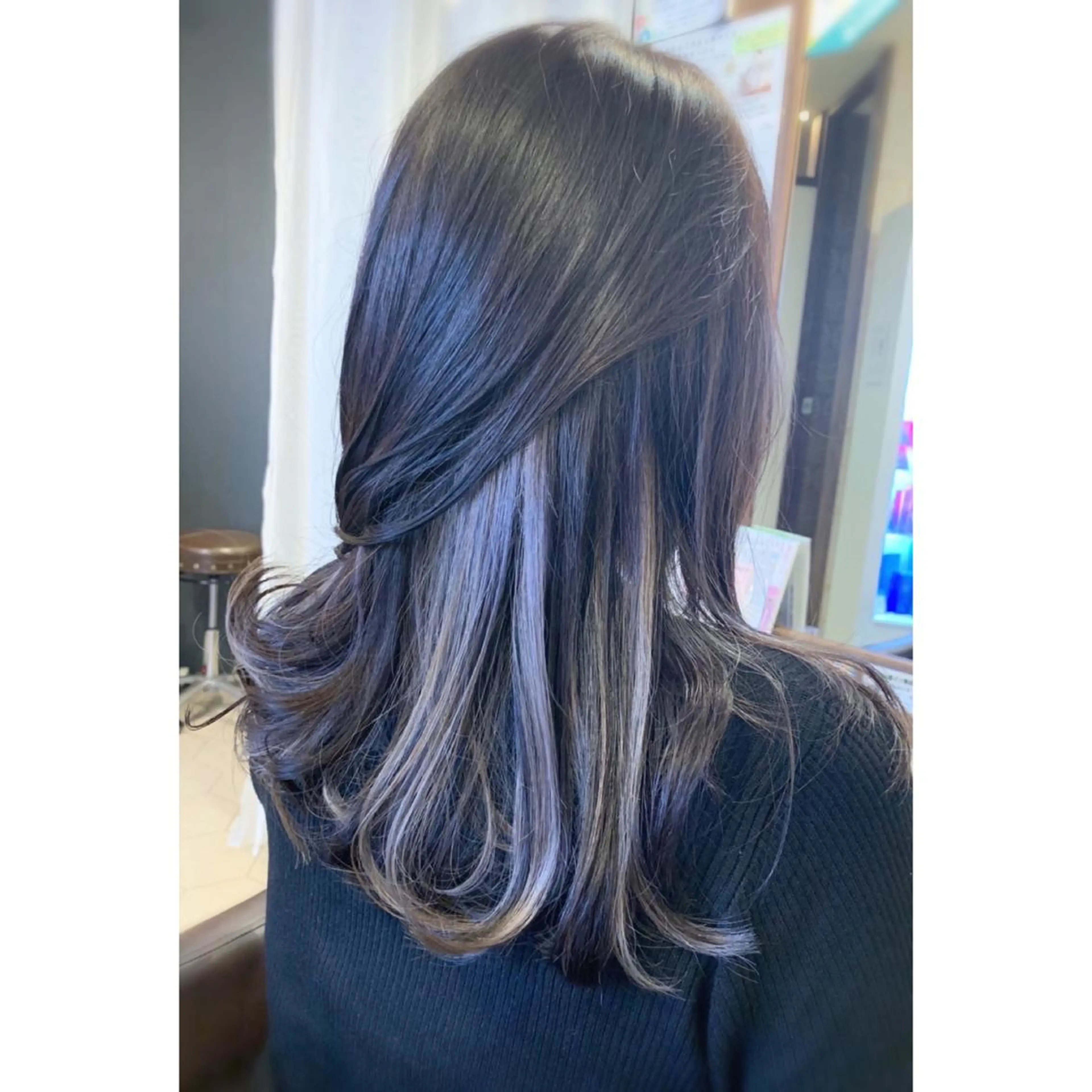 セミロング カラー ヘアアレンジ ブリーチ 透明感カラー ハイライトカラー インナーカラー ラベンダーカラー ✨縮毛矯正✨髪質改善 ナカシマ ユミのヘアスタイル