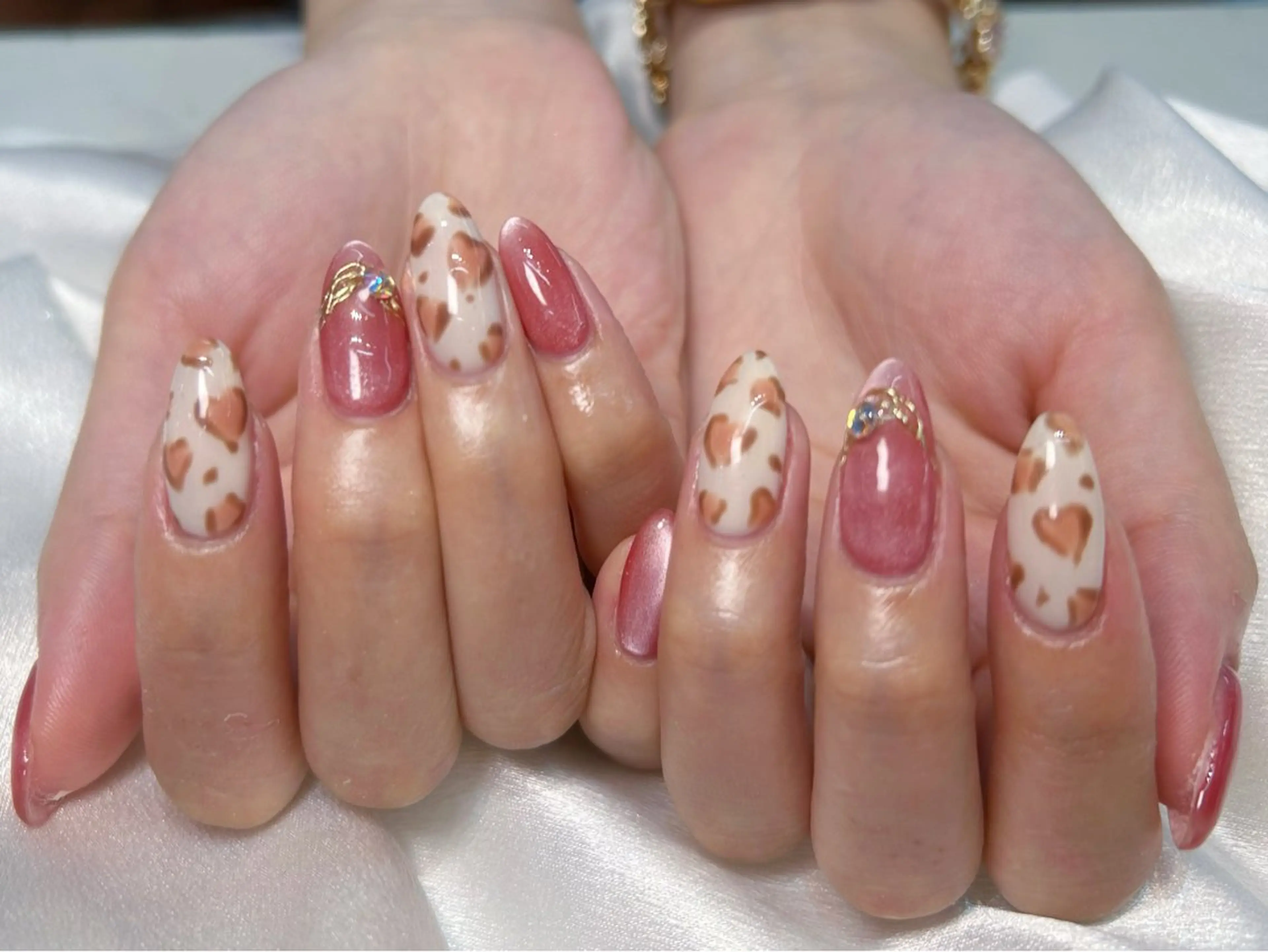 ネイル アートネイル べっ甲ネイル チークネイル 長さ出し フットネイル ハンドネイル ハンドケア ラッキーネイルサロン 西川口東口店のネイルデザイン