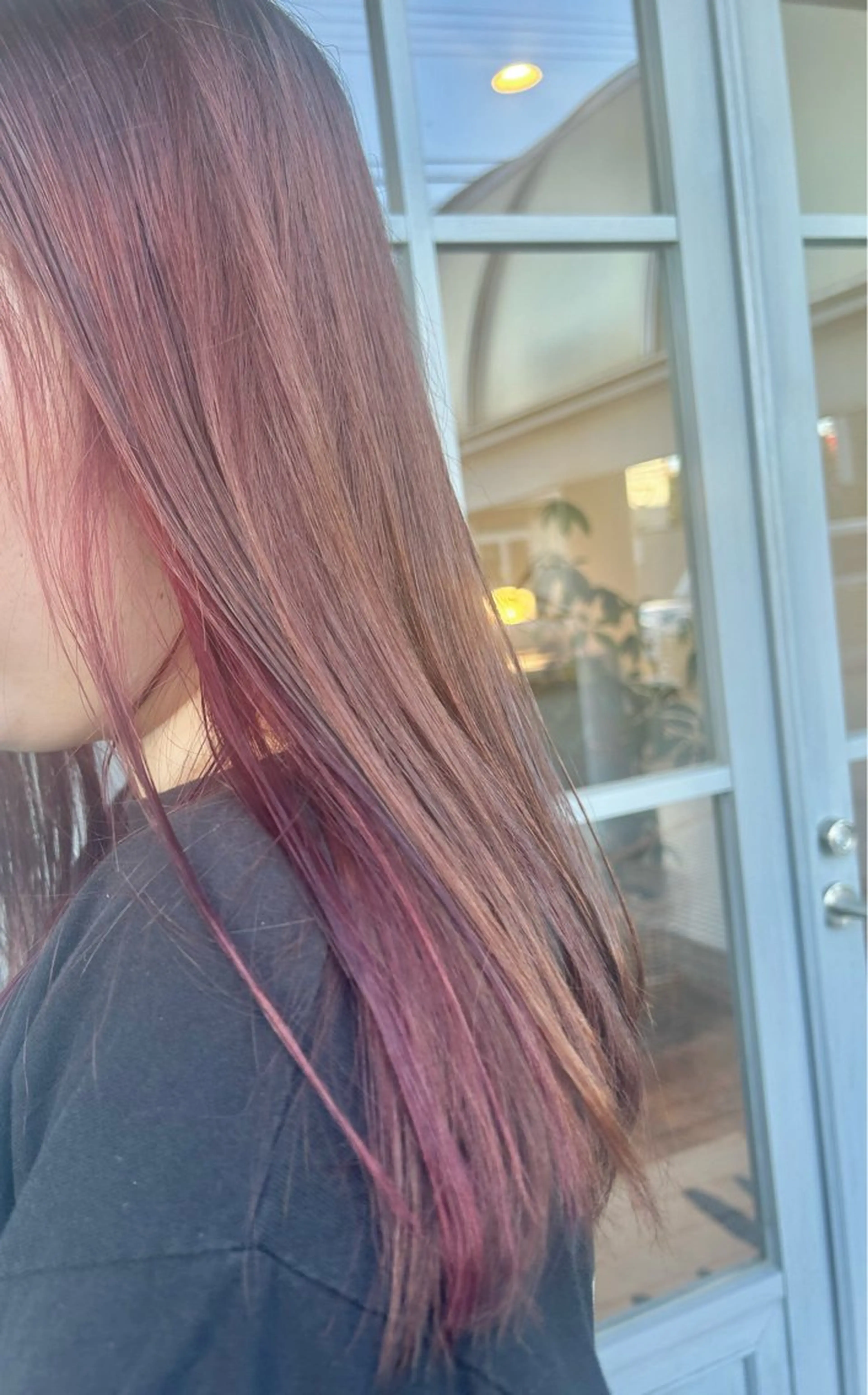 ロング カラー ブリーチ イヤリングカラー ブリーチなしカラー 小島 千夏のヘアスタイル