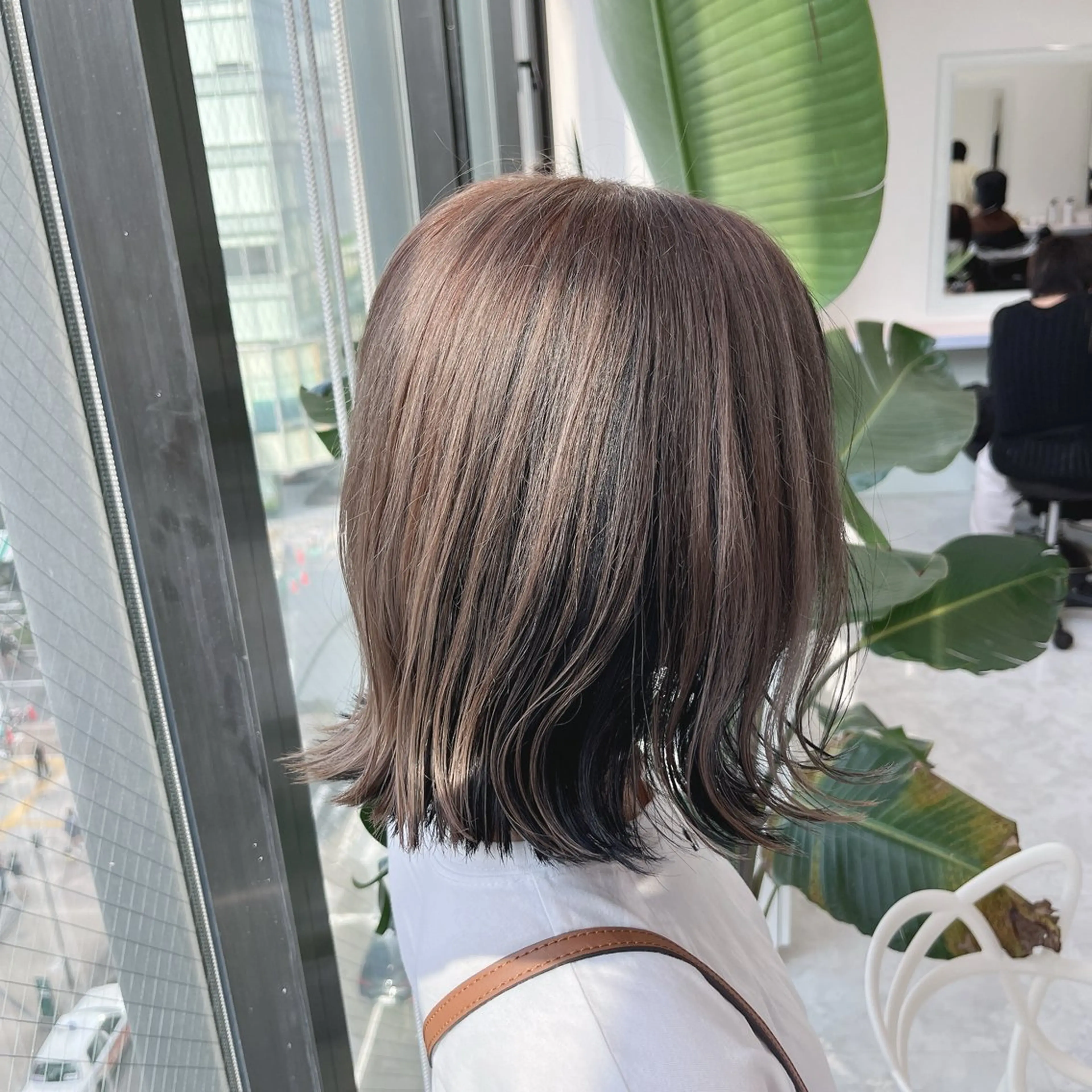 カラー ベージュ・グレー ジュ達人KOJIROのヘアスタイル