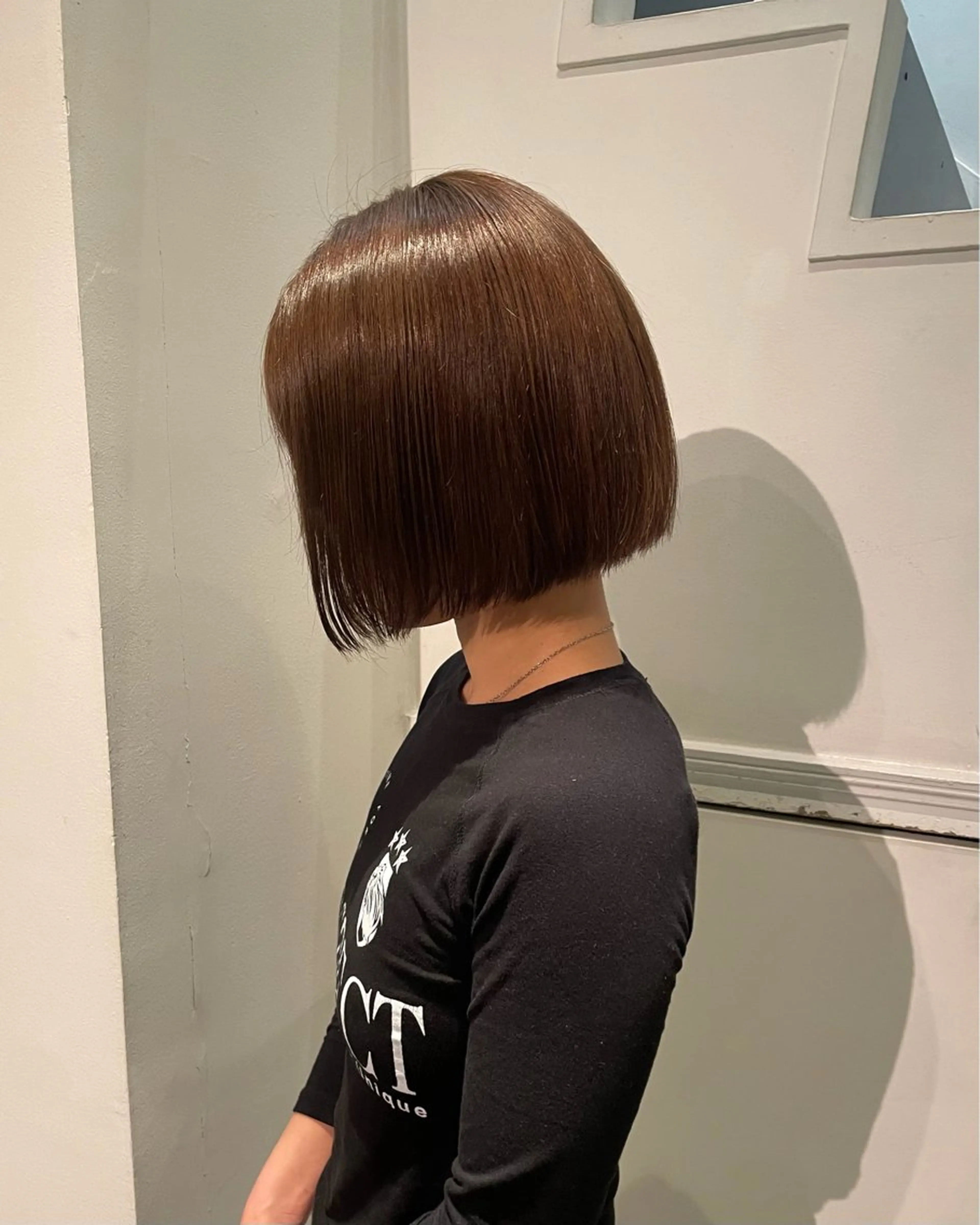 ミディアム カット ヘアカラー トリートメント 向坂 亜美のヘアスタイル