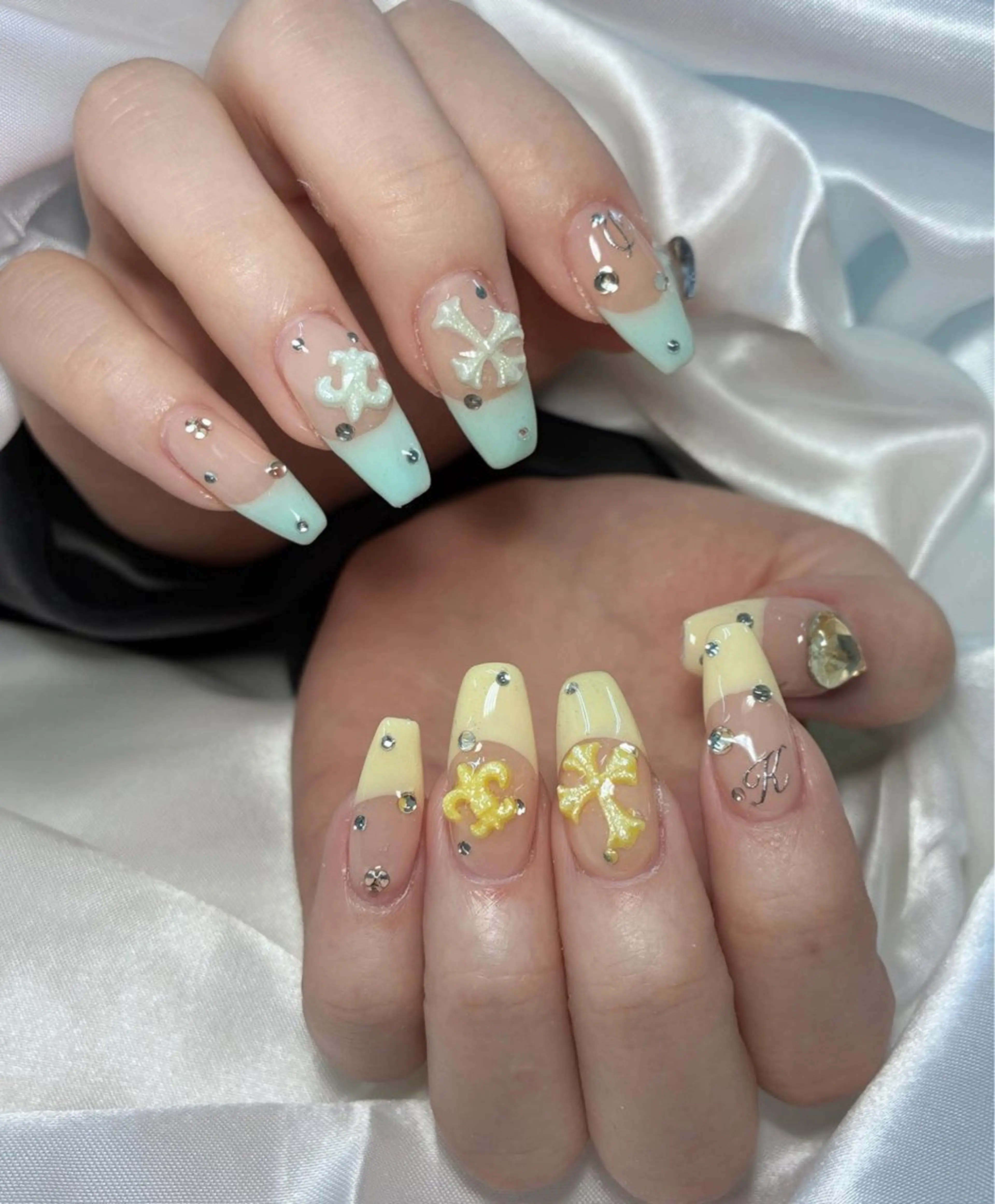 ネイル 桜ネイル フレンチネイル グラデーション 韓国ネイル マグネットネイル ハンドネイル ハンドケア Hara Nail 【パラジェル使用】のネイルデザイン