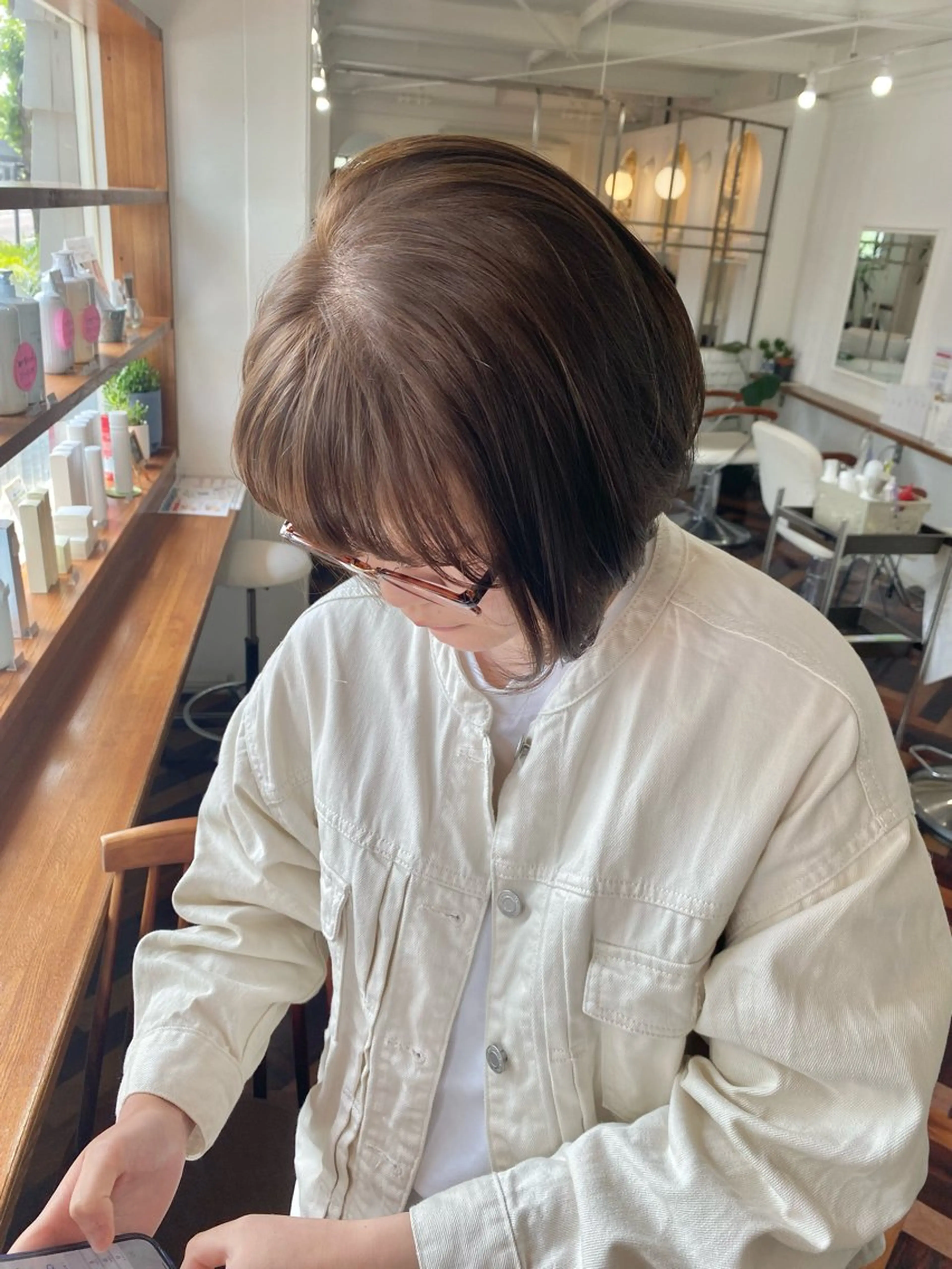 ショート カラー アッシュ アッシュブラウン ブラウンカラー ヘアカラー トリートメント Kazaoka Saraのヘアスタイル