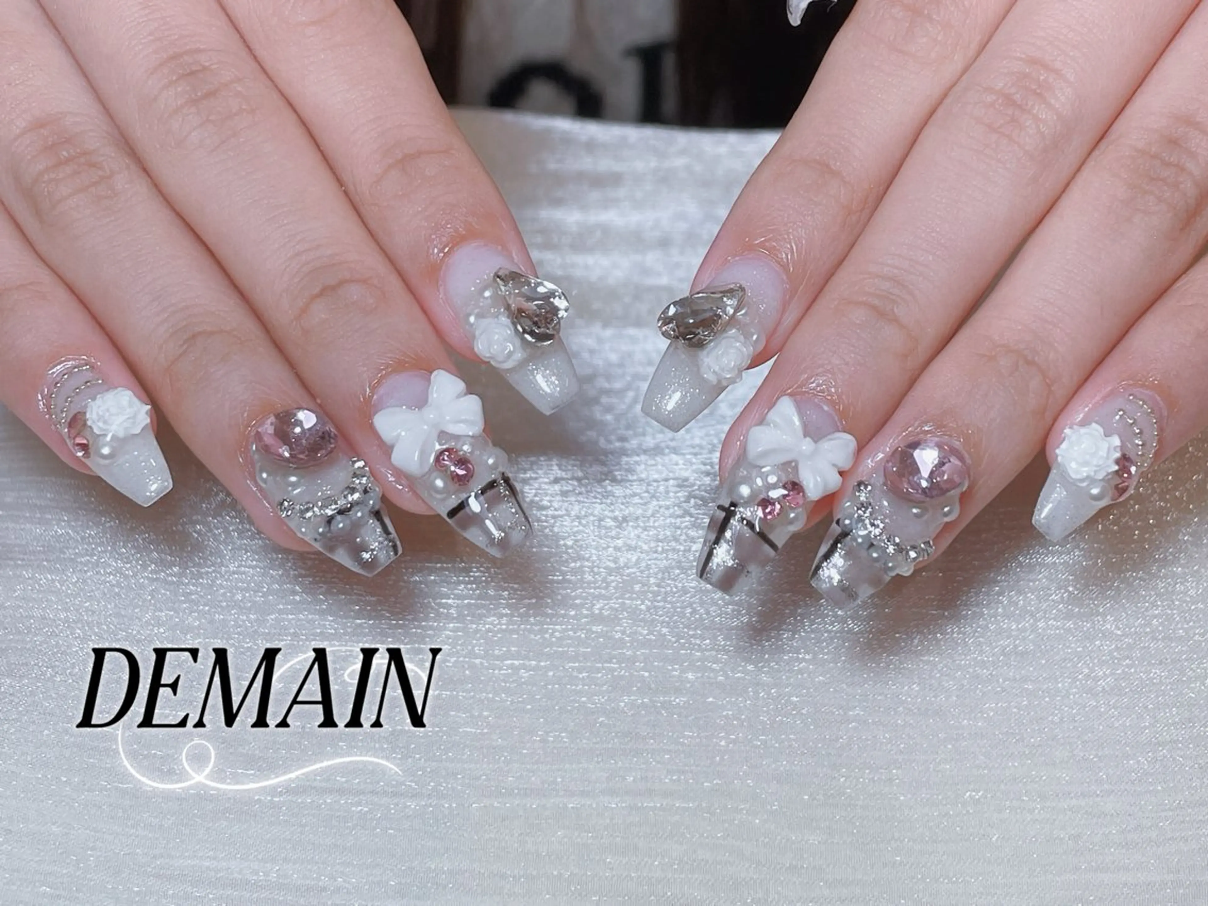 ネイル ハンドネイル ハンドケア Lumina _ Harukaのネイルデザイン