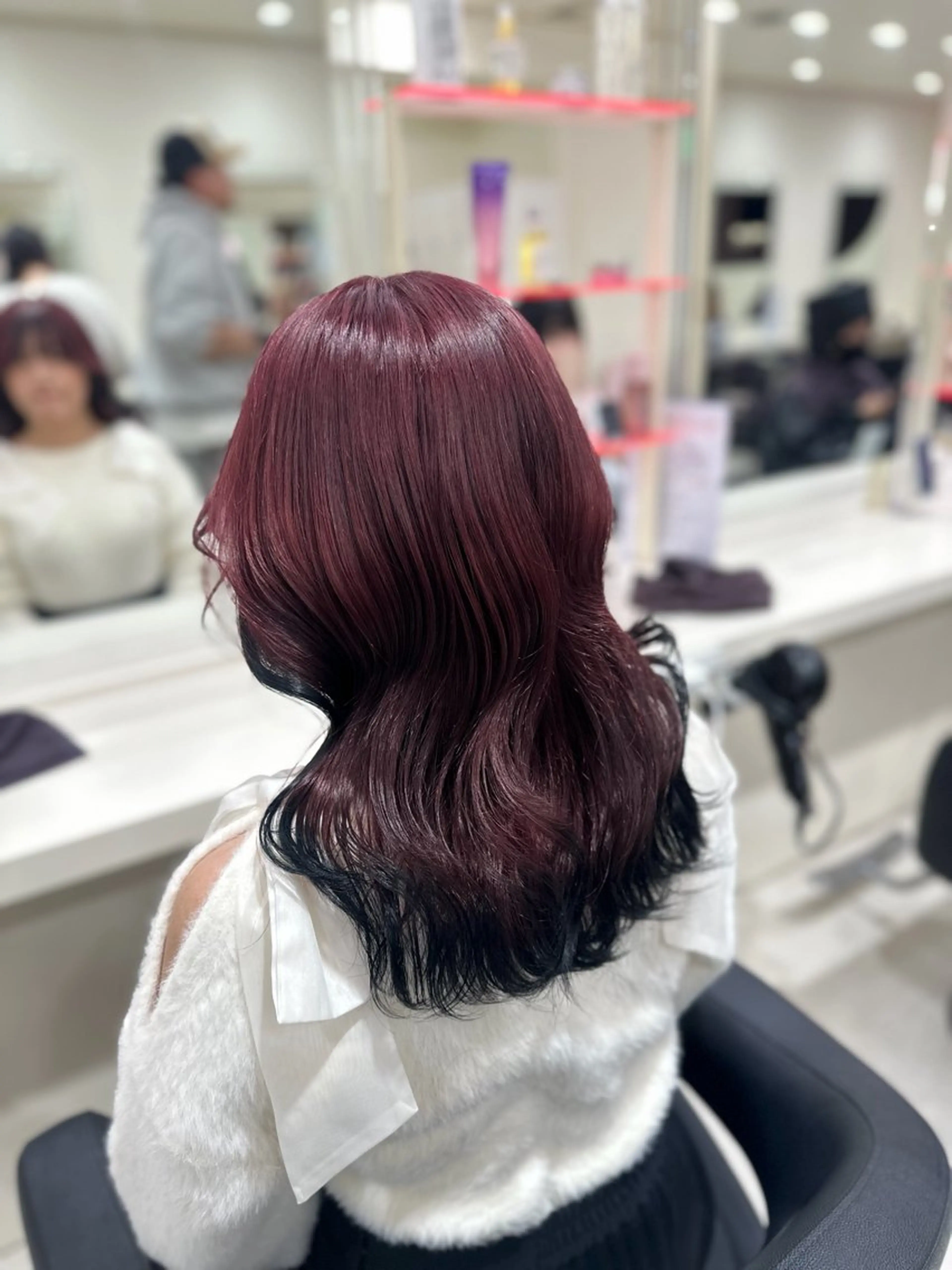 ロング ヘアカラー ️🫧 AINE 🫧ハイトーンカラーのヘアスタイル