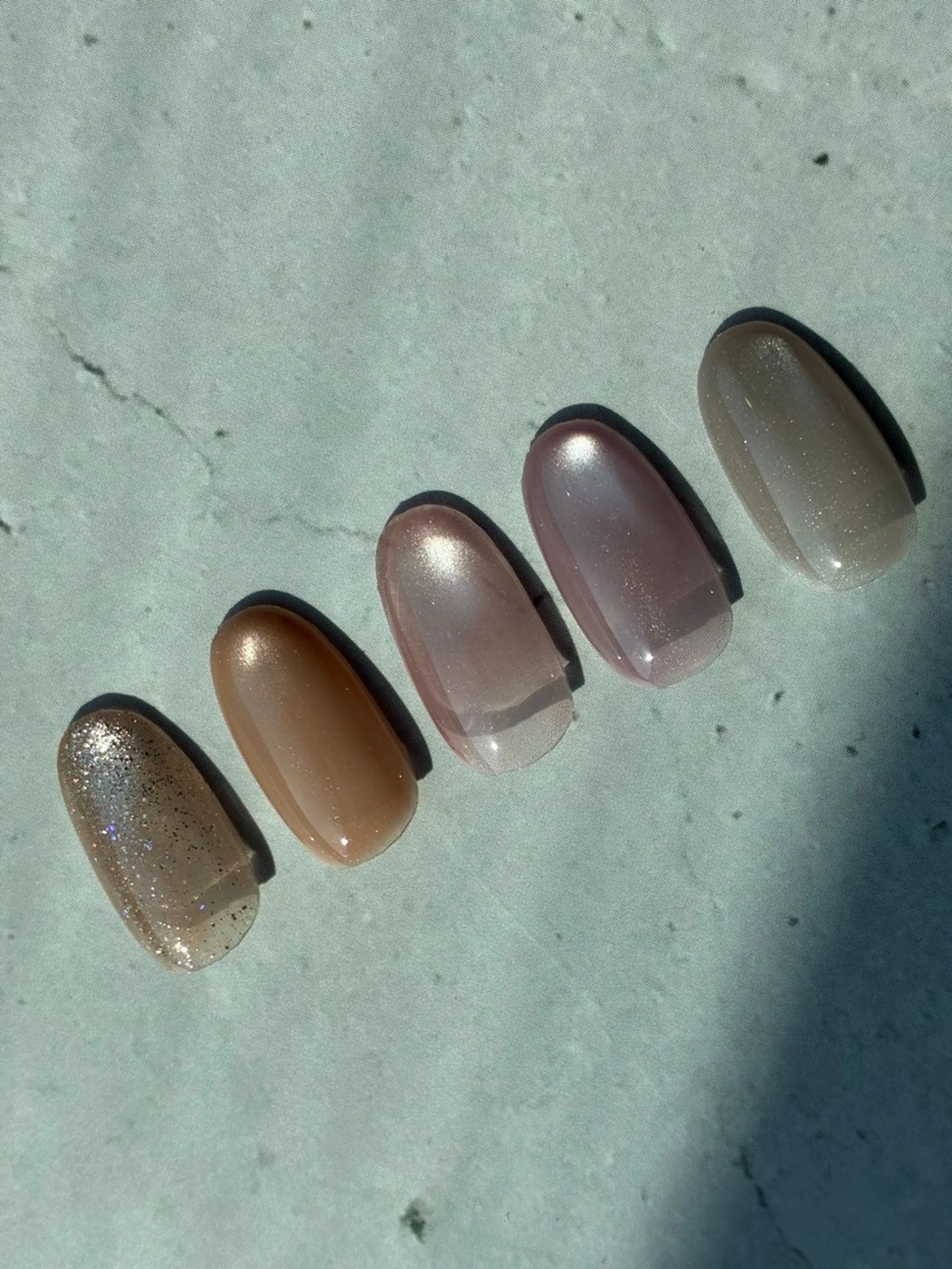 【オフあり】厳選5色！人気色うるうるマグネットネイル¥4,950 （150分～180分） 安心出来るプロ用商材使用の写真