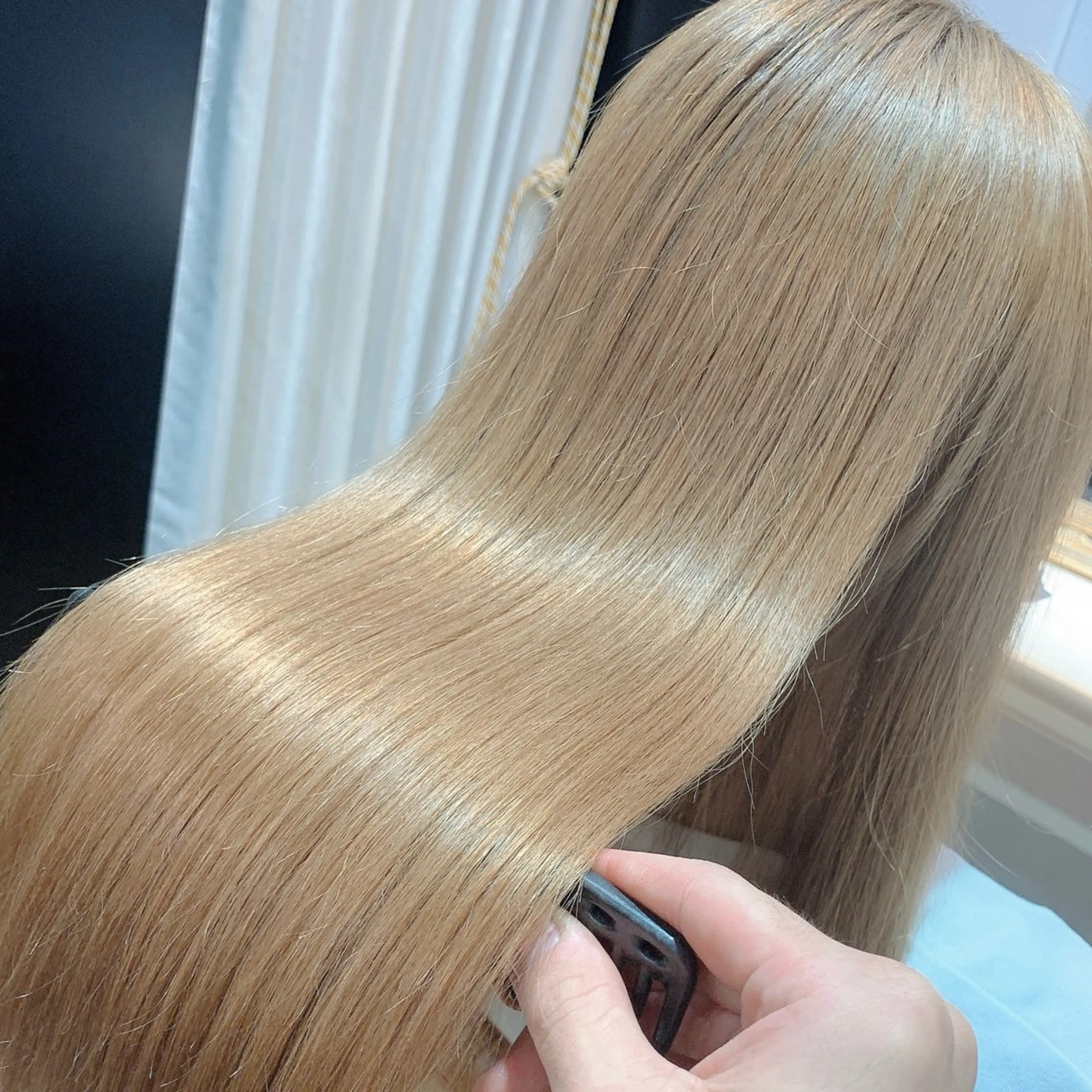 ロング カラー ハイトーンカラー 🥇KEN /レイヤー/艶カラーのヘアスタイル