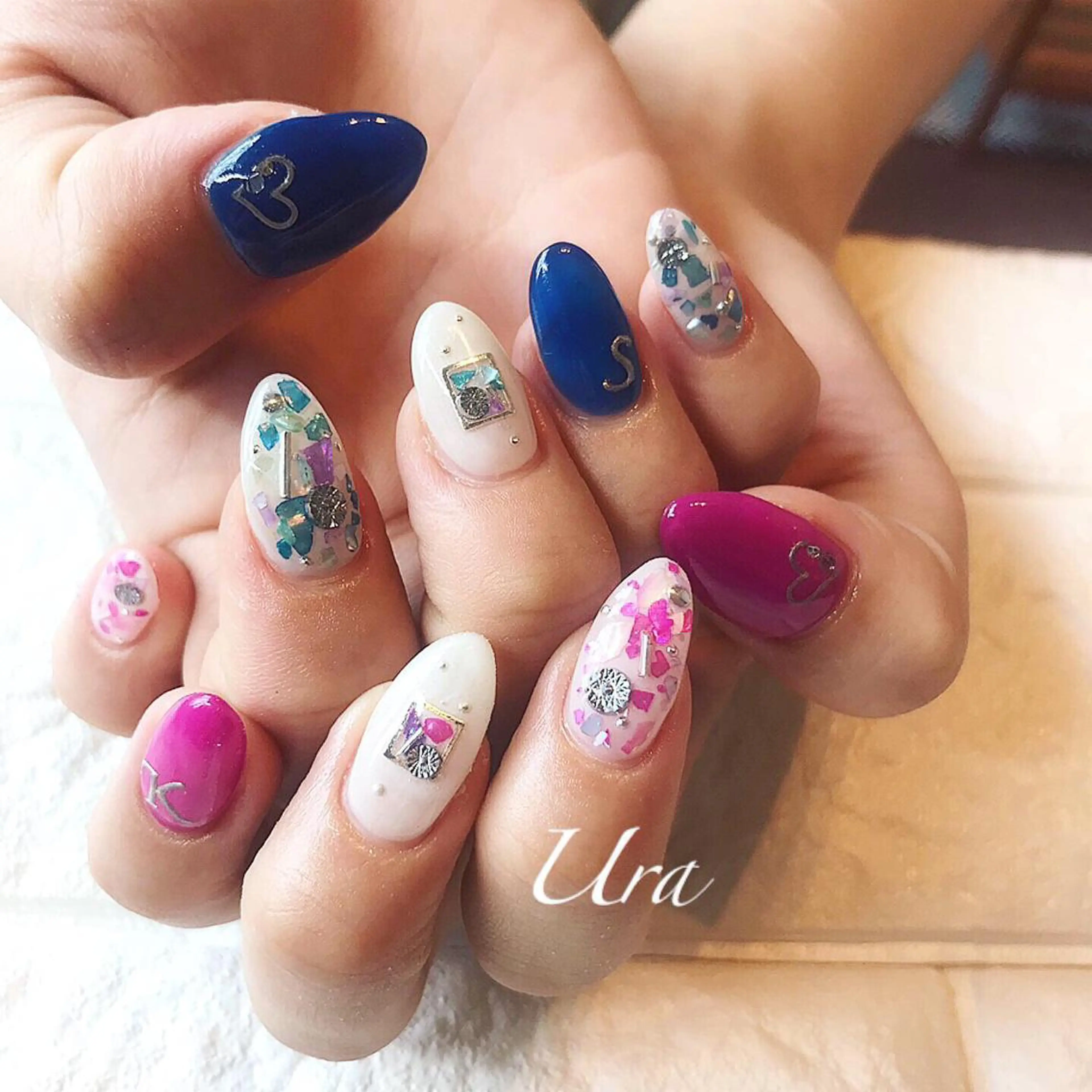 ネイル UrakoNail 《nail》のネイルデザイン