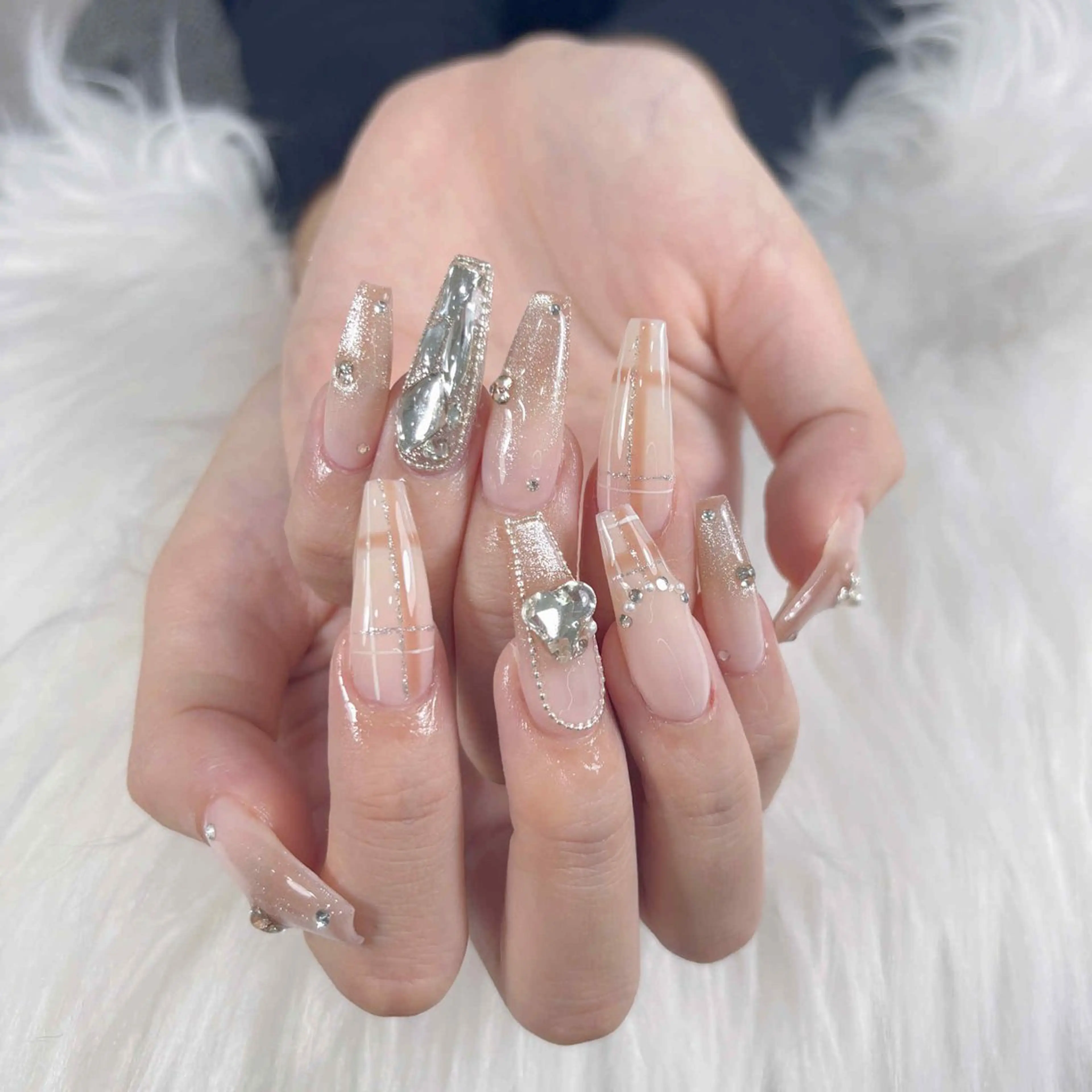 ネイル QUEENSNAIL STUDIOのネイルデザイン