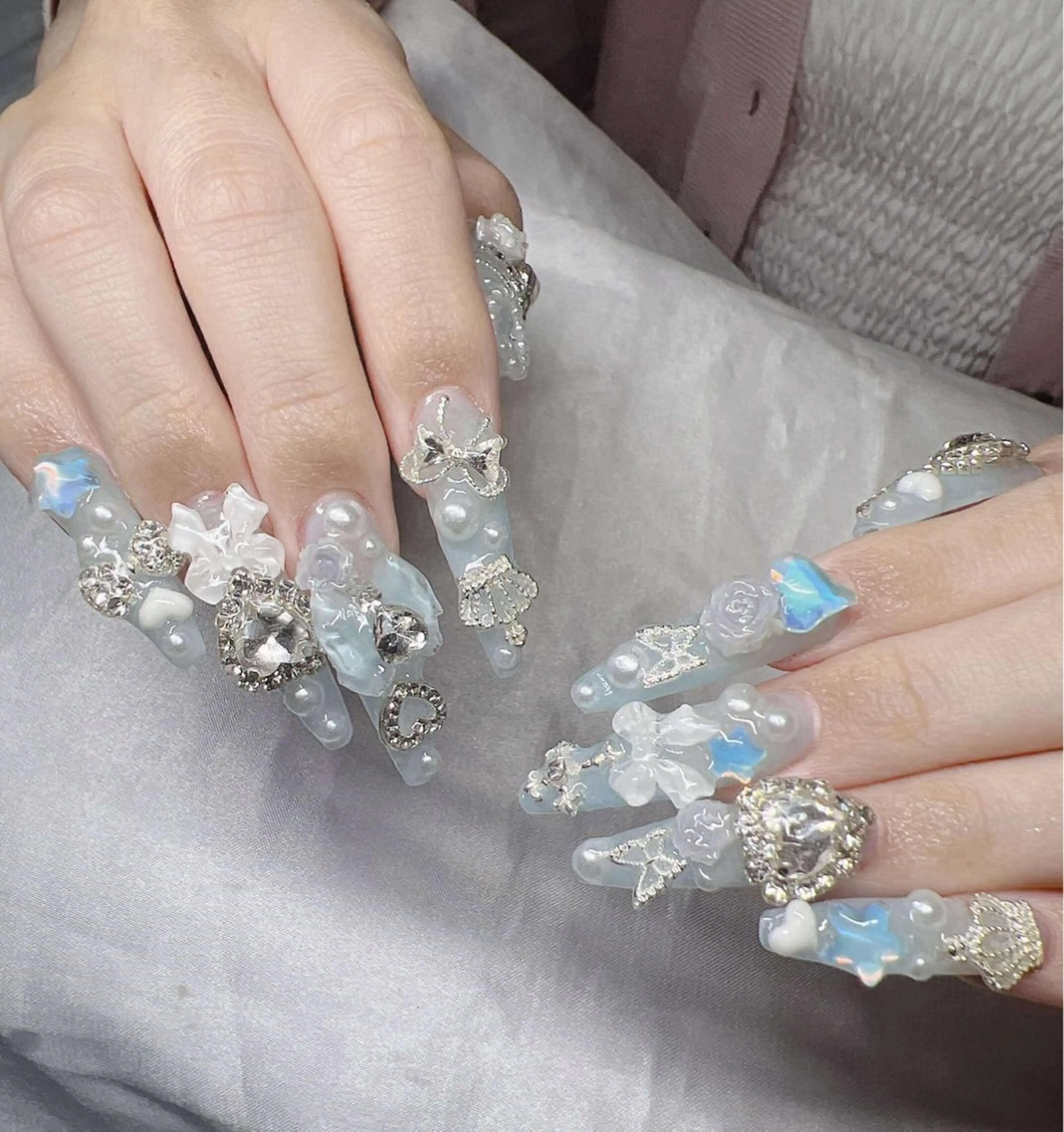 ネイル 長さ出し グラデーション キラキラネイル マグネットネイル ニュアンスネイル ハンドネイル Lee Ainのネイルデザイン