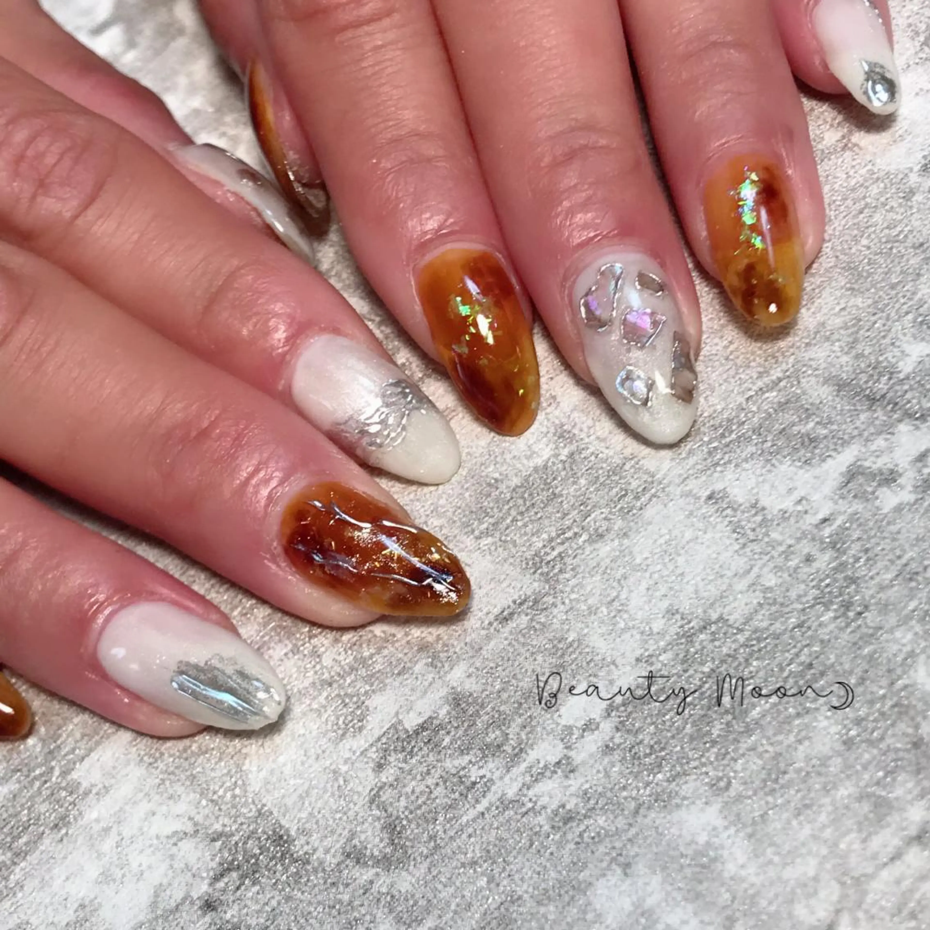 ネイル べっ甲ネイル ジェルネイル ハート ミラーネイル パラジェル beauty ☪︎moonのネイルデザイン