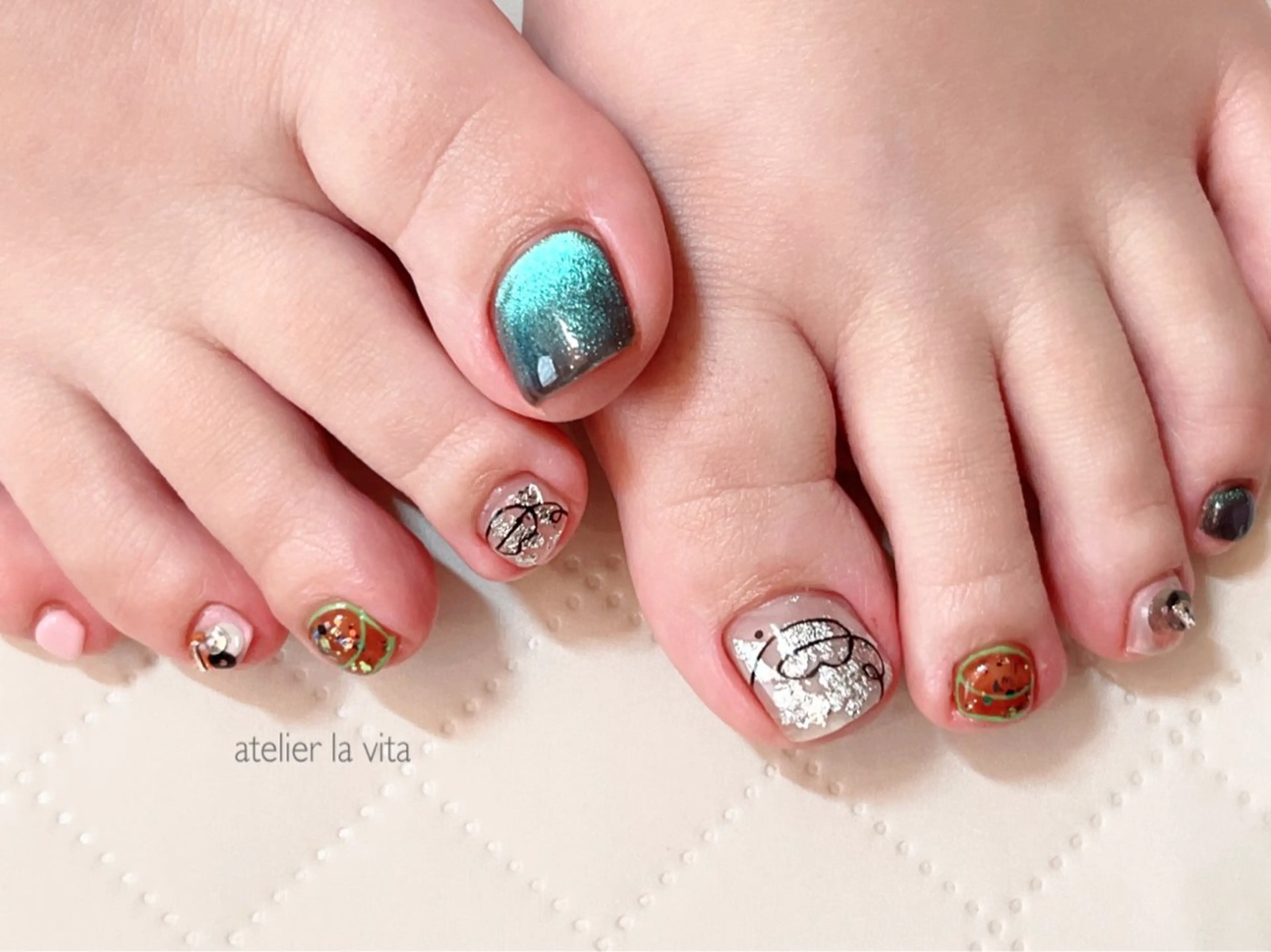 ネイル 氷ネイル・うるうるネイル マグネットネイル メンズネイル フットネイル atelier la vita所属・lavita. mimuraのネイルデザイン