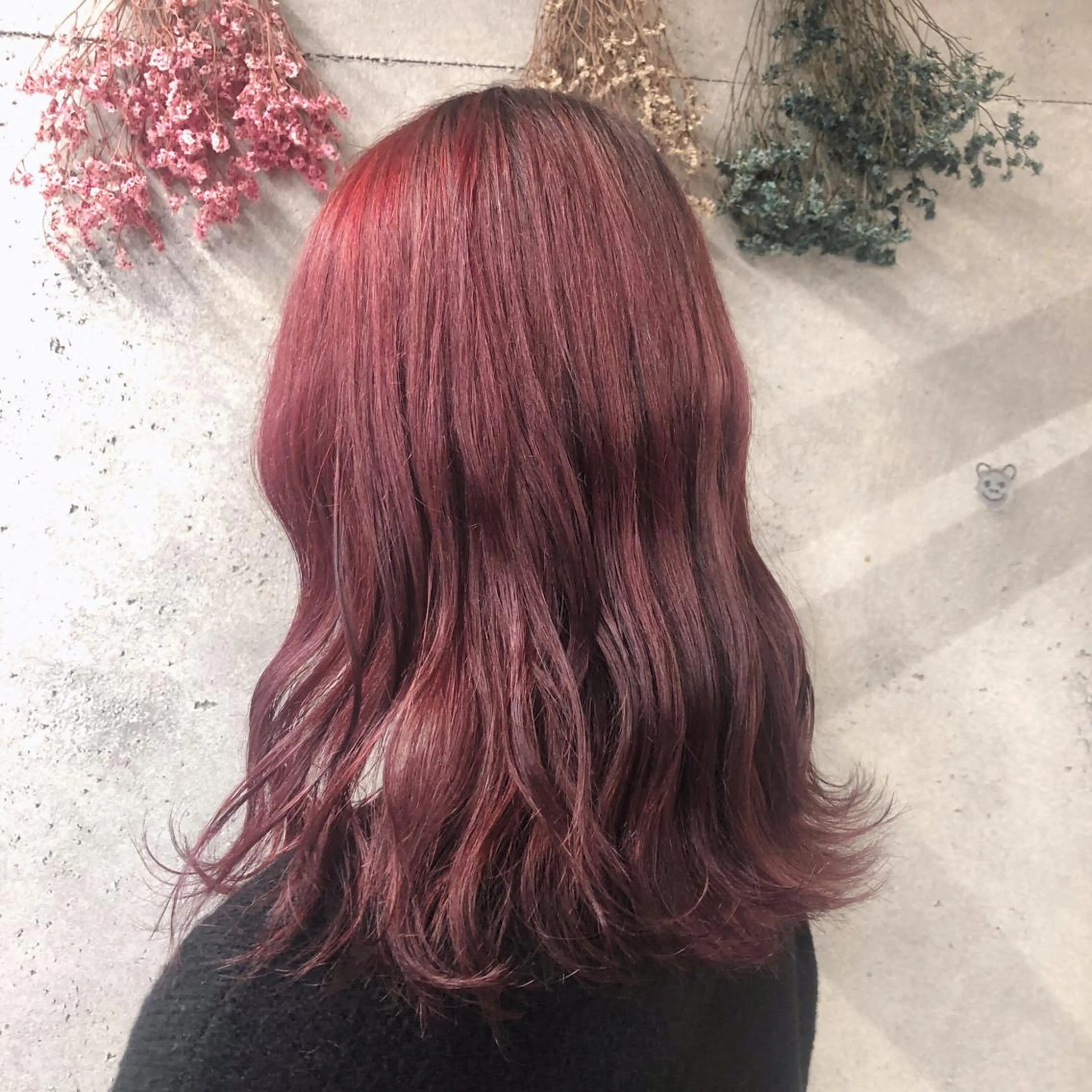 ロング カラー レッドカラー wakana 【ブリーチカラー】のヘアスタイル