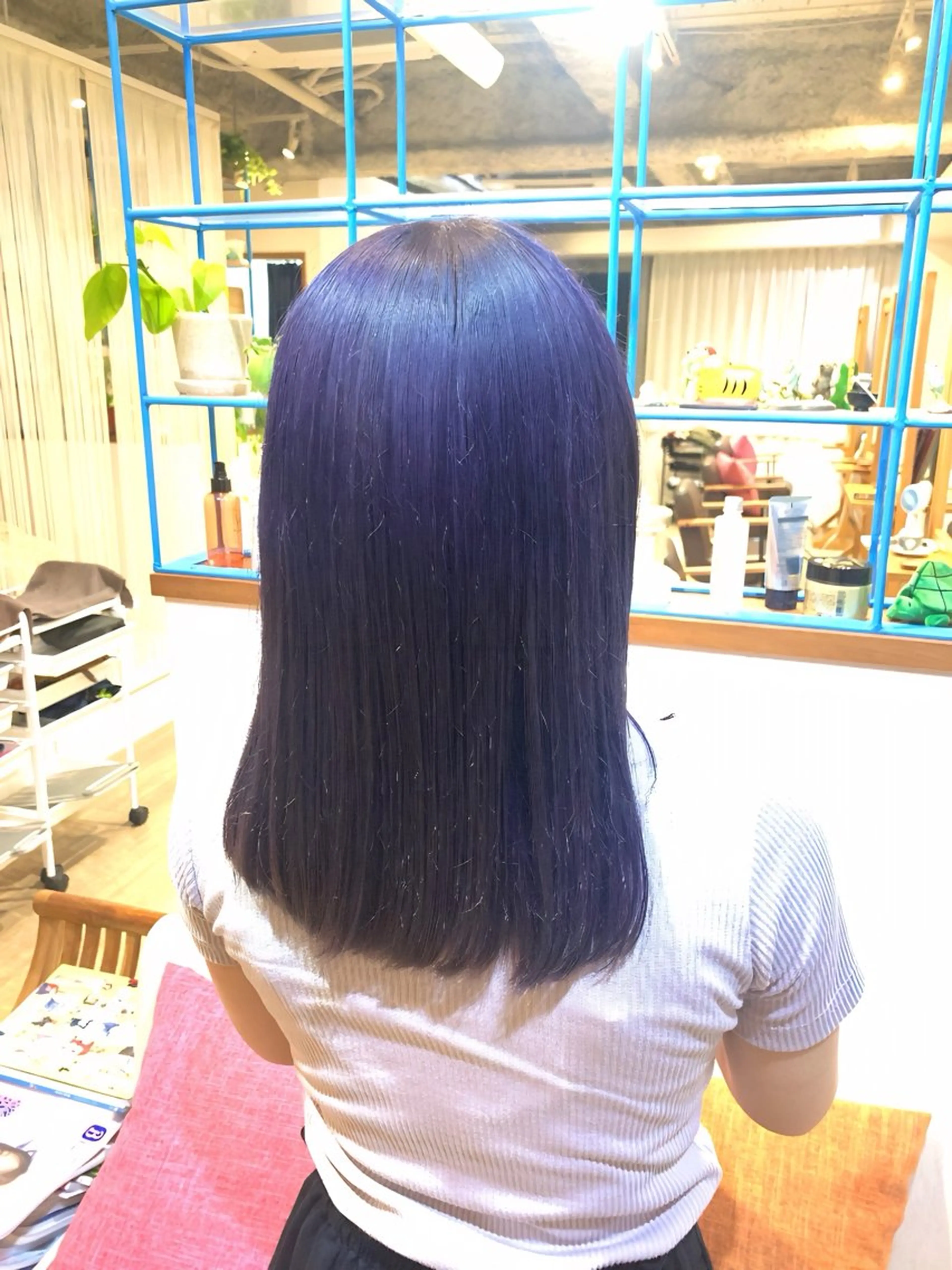 カラー ブリーチ ブルーカラー ブルーバイオレット バイオレットカラー ヘアカラー CHIE艶カラー＆ 癒しヘッドスパ🌿のヘアスタイル